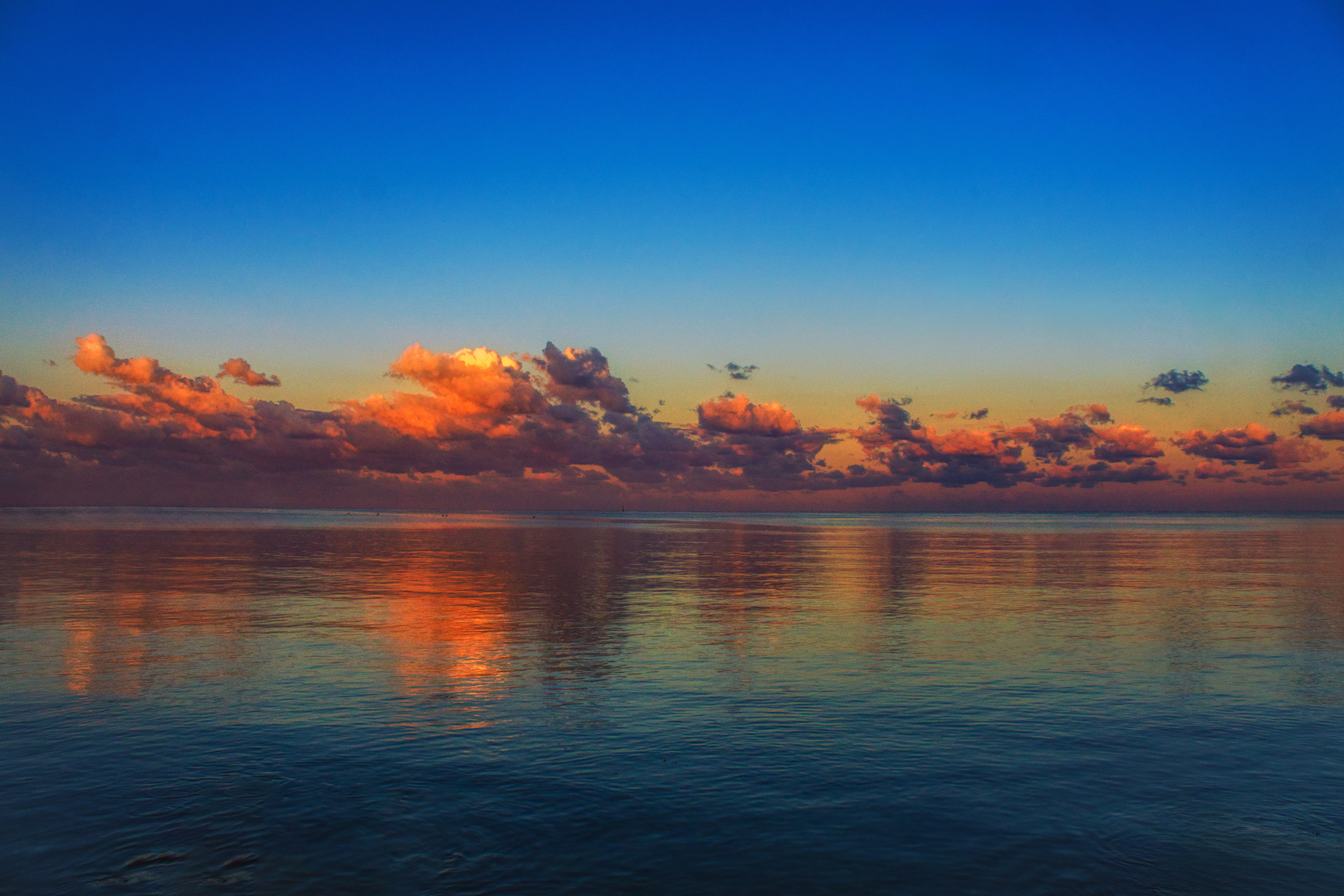 Рассвет над Черным морем в Анапе