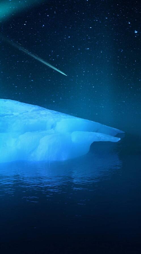 Обои ночь льдина белый волк на рабочий стол