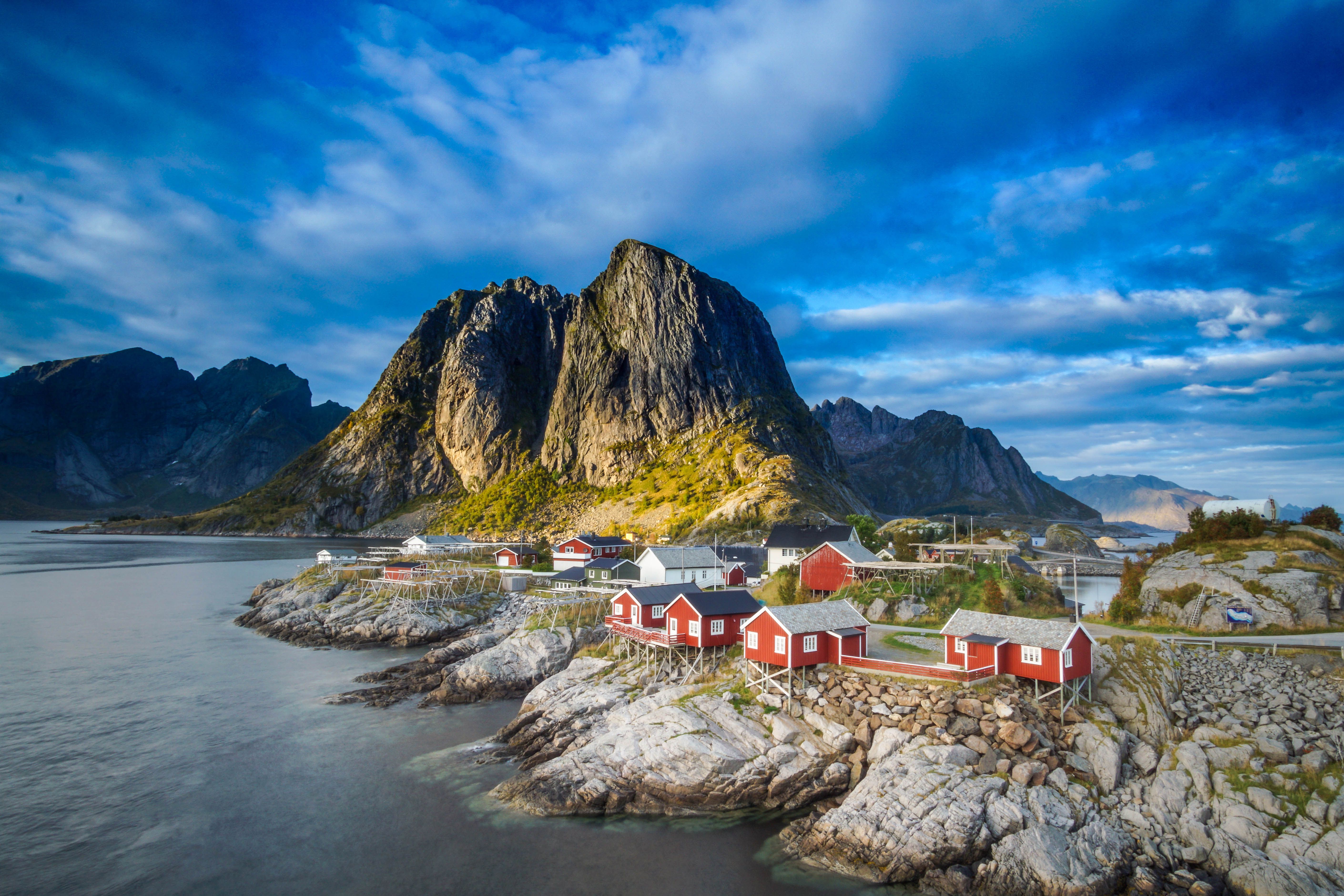 Free photo Photo of the Lofoten Islands, Reine large size