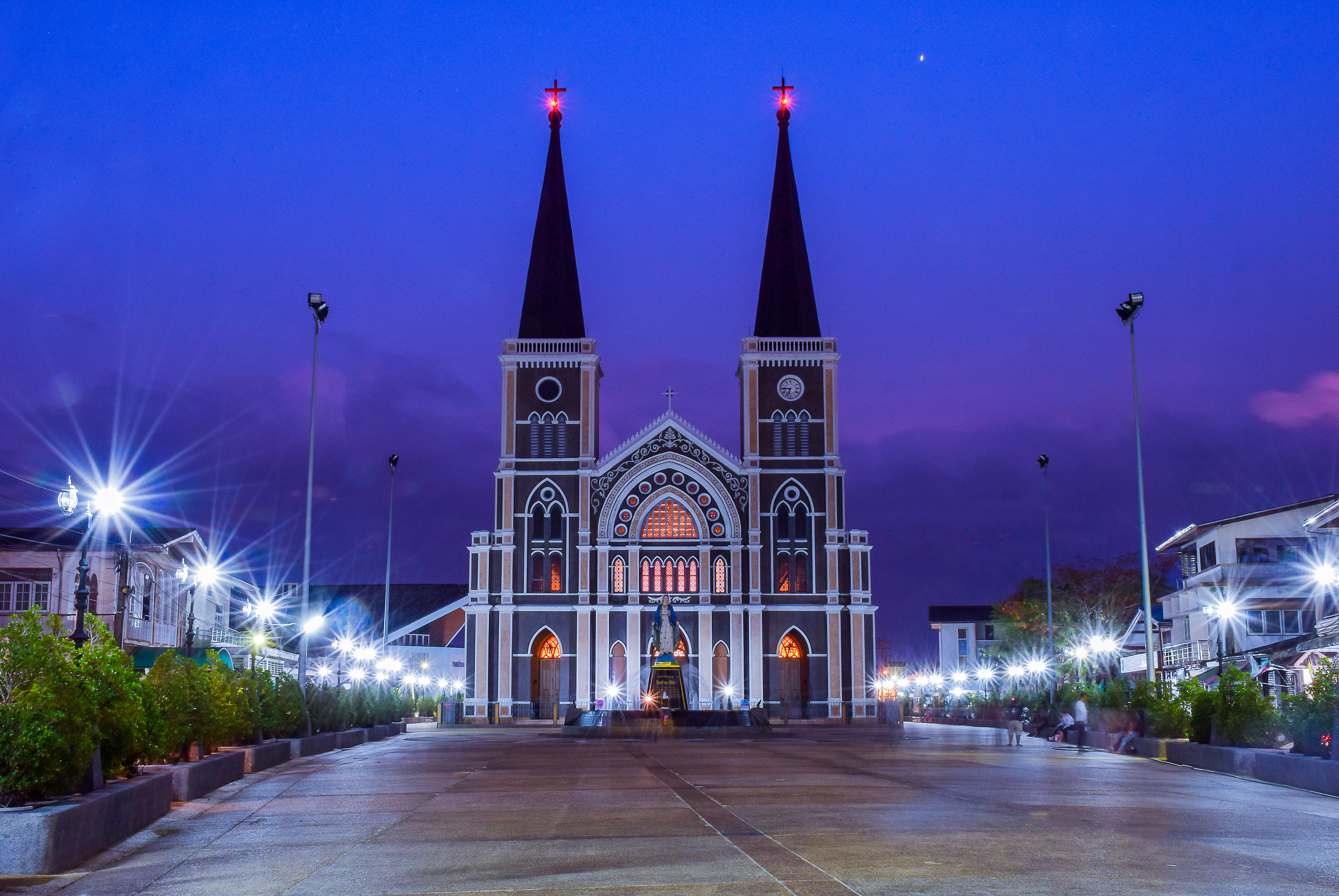 Wallpapers Roman Catholic Church statue of St Mary dusk on the desktop