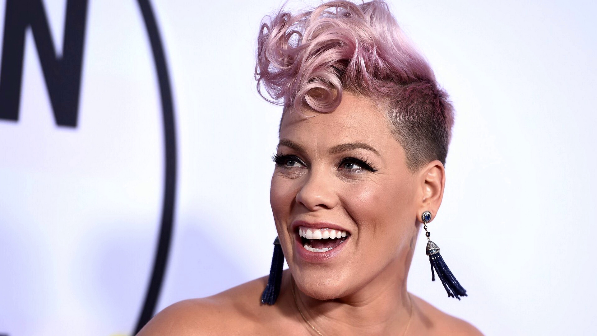 Free photo Portrait of Pink