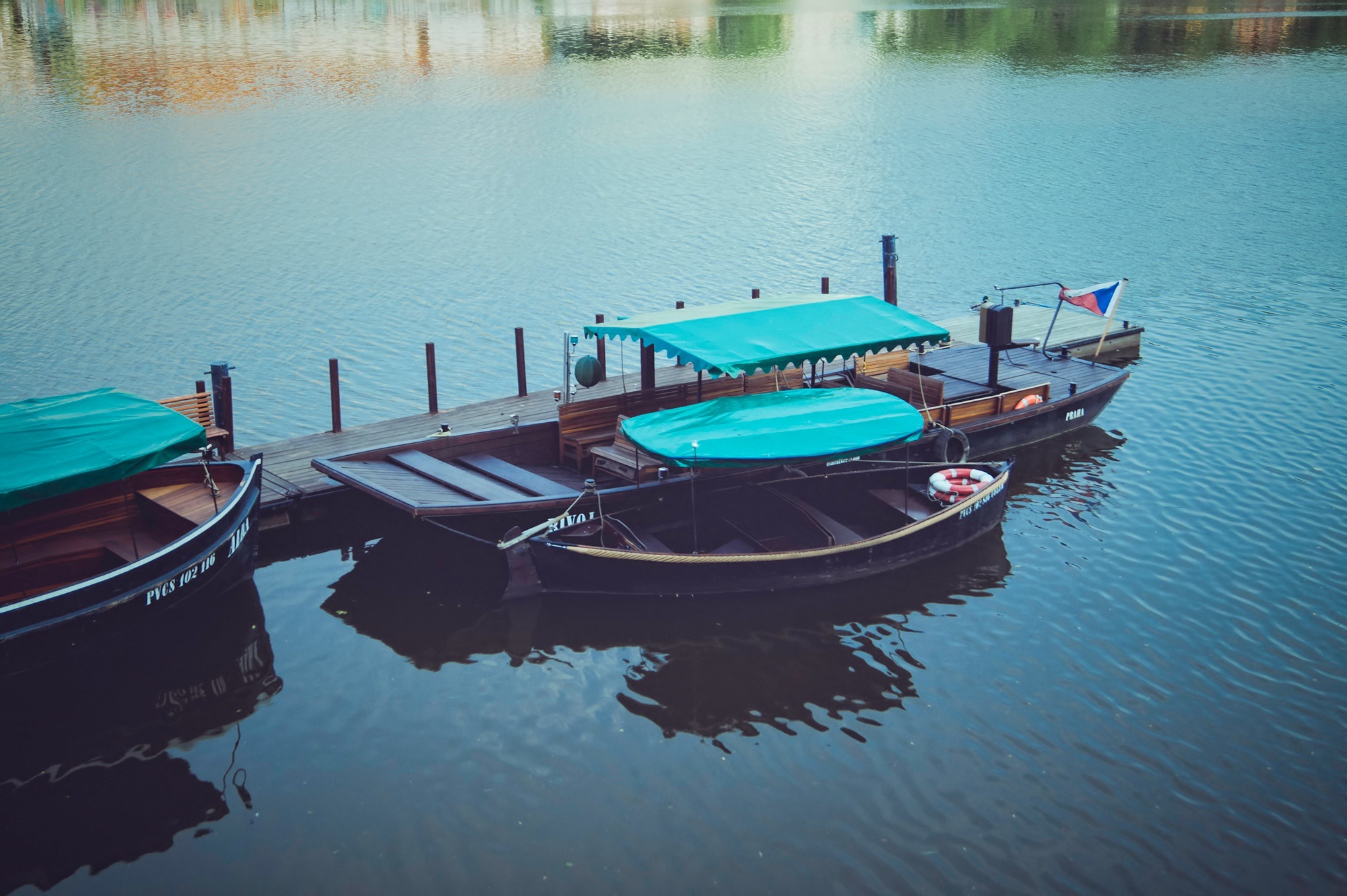 Wallpapers boat sea bay on the desktop