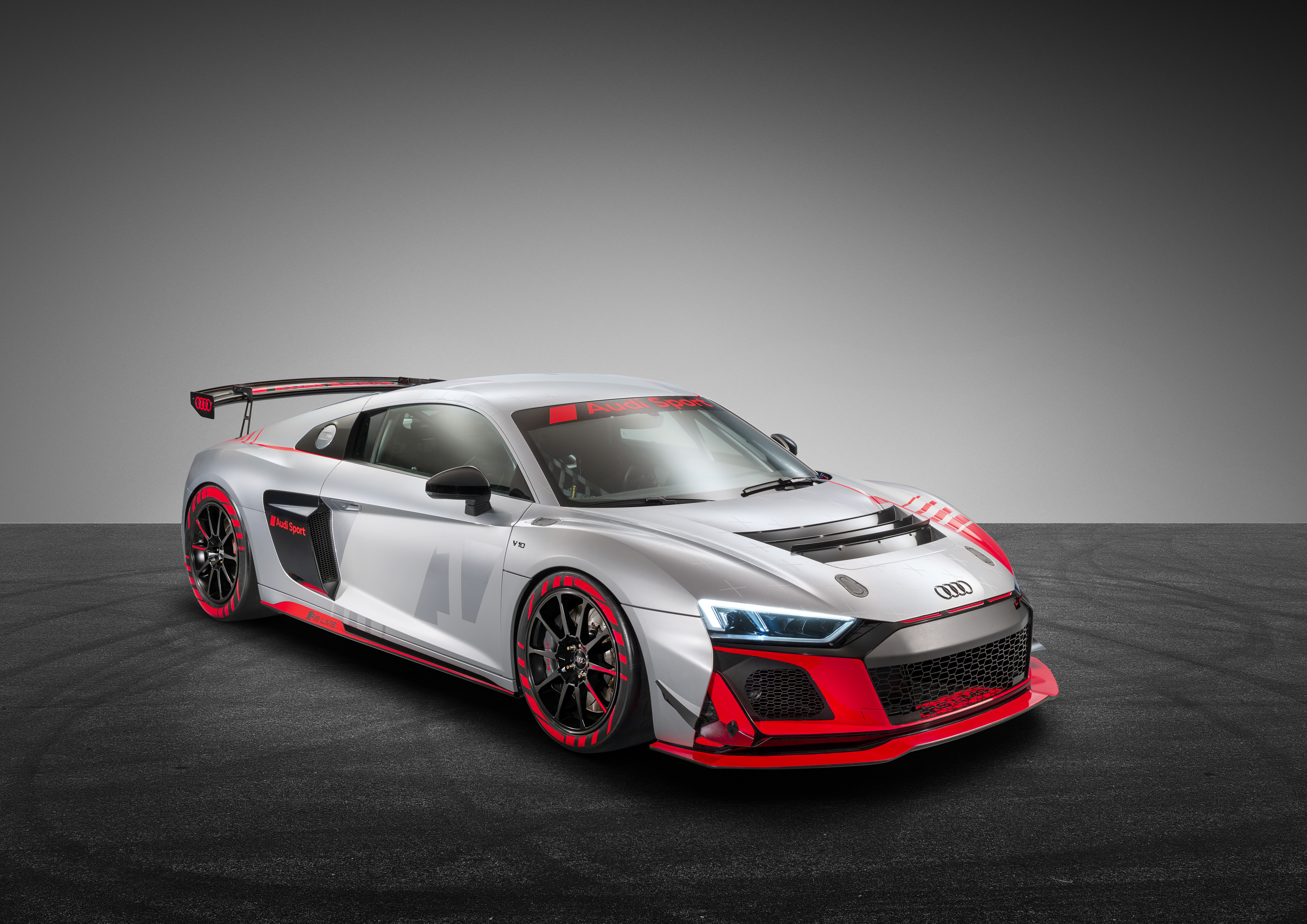 Free photo The sporty Audi R8