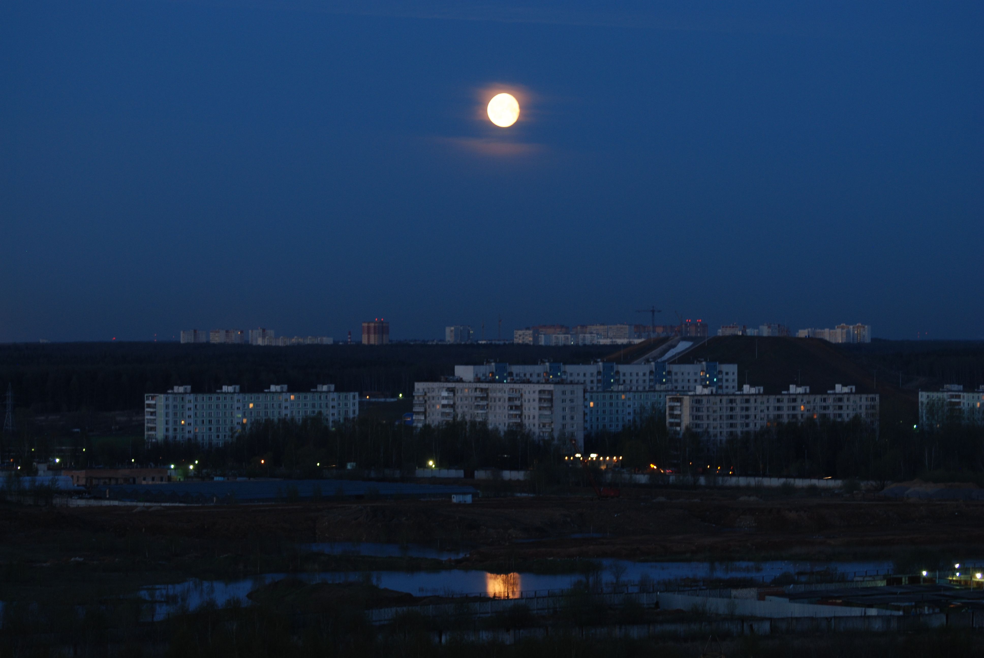 Бесплатное фото Ночная москва в девяностые