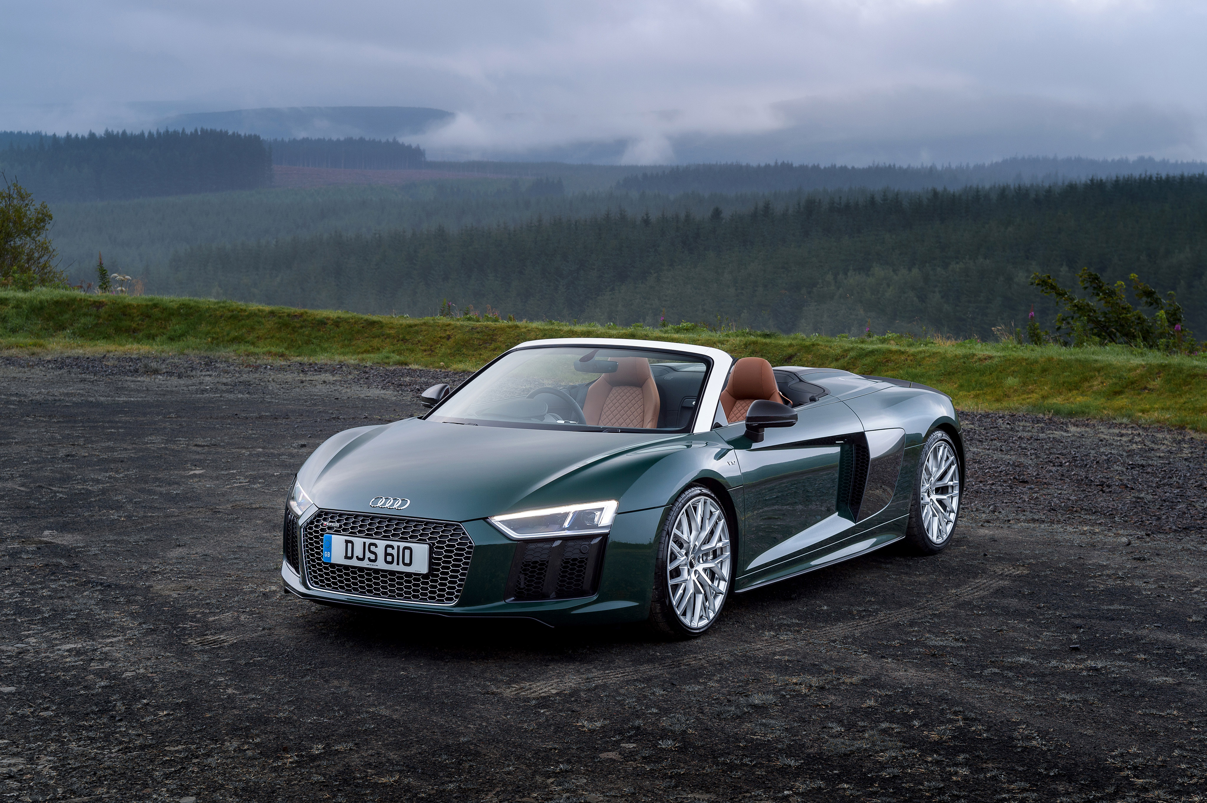 Free photo Audi R8 Spyder V10 Plu