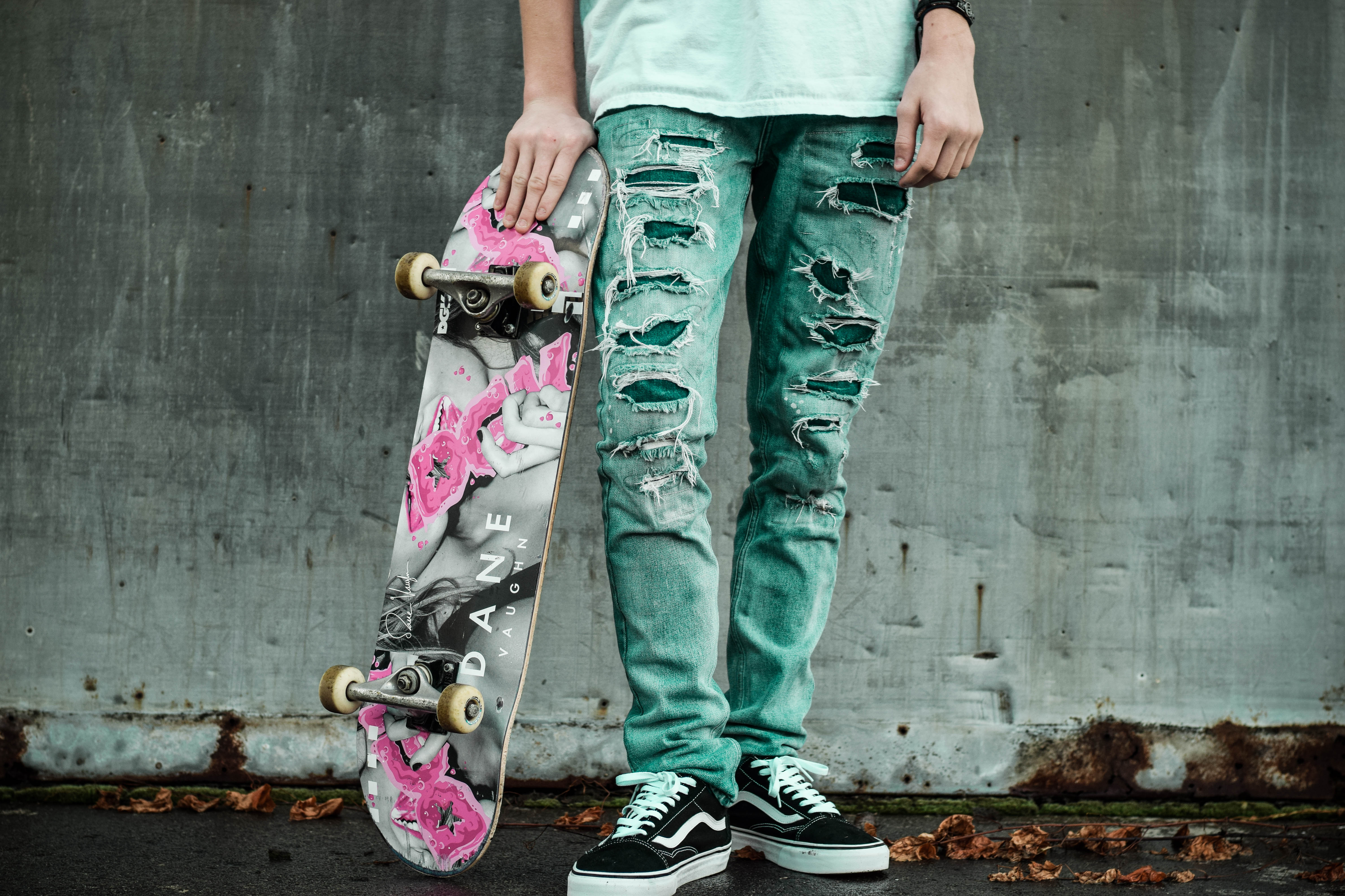 Wallpapers man skateboard city on the desktop