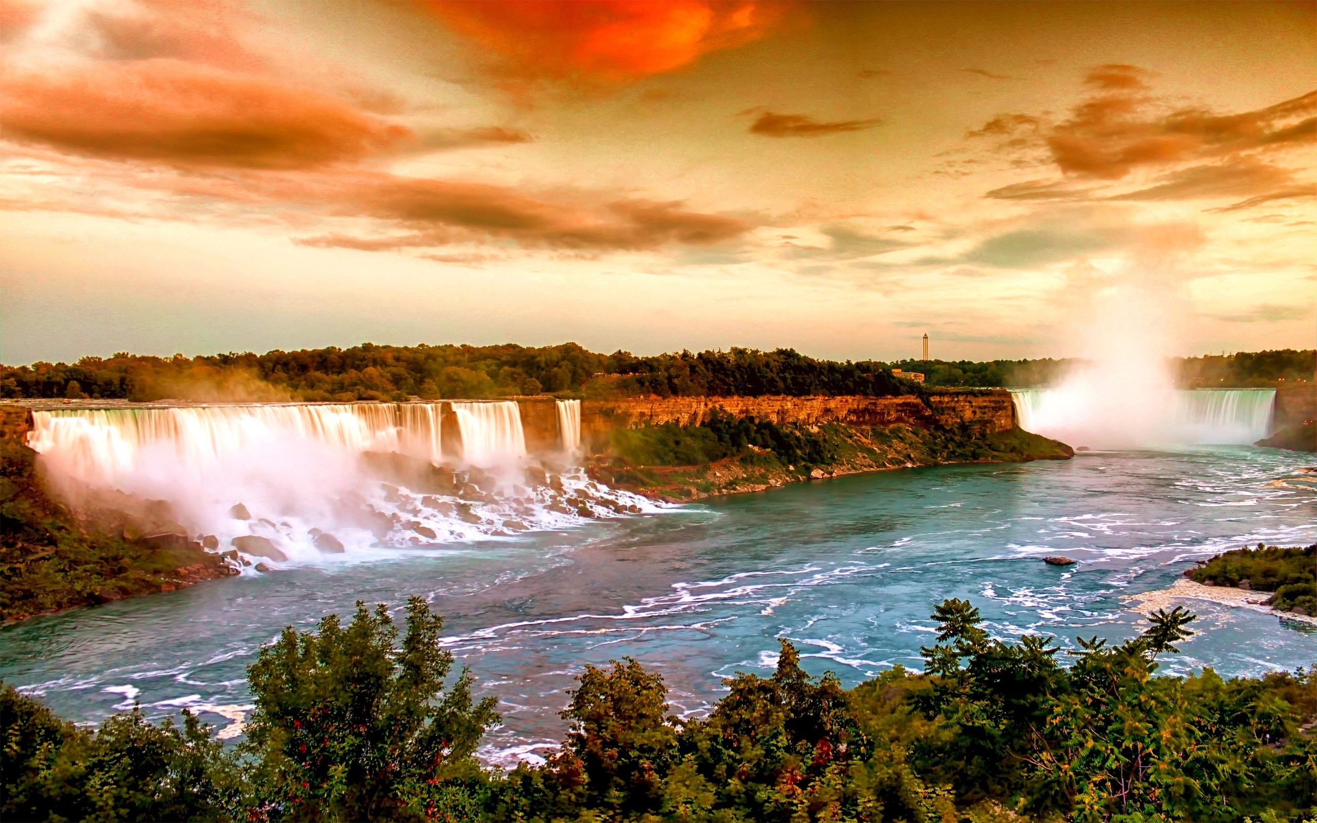 Free photo Beautiful waterfall at sunset