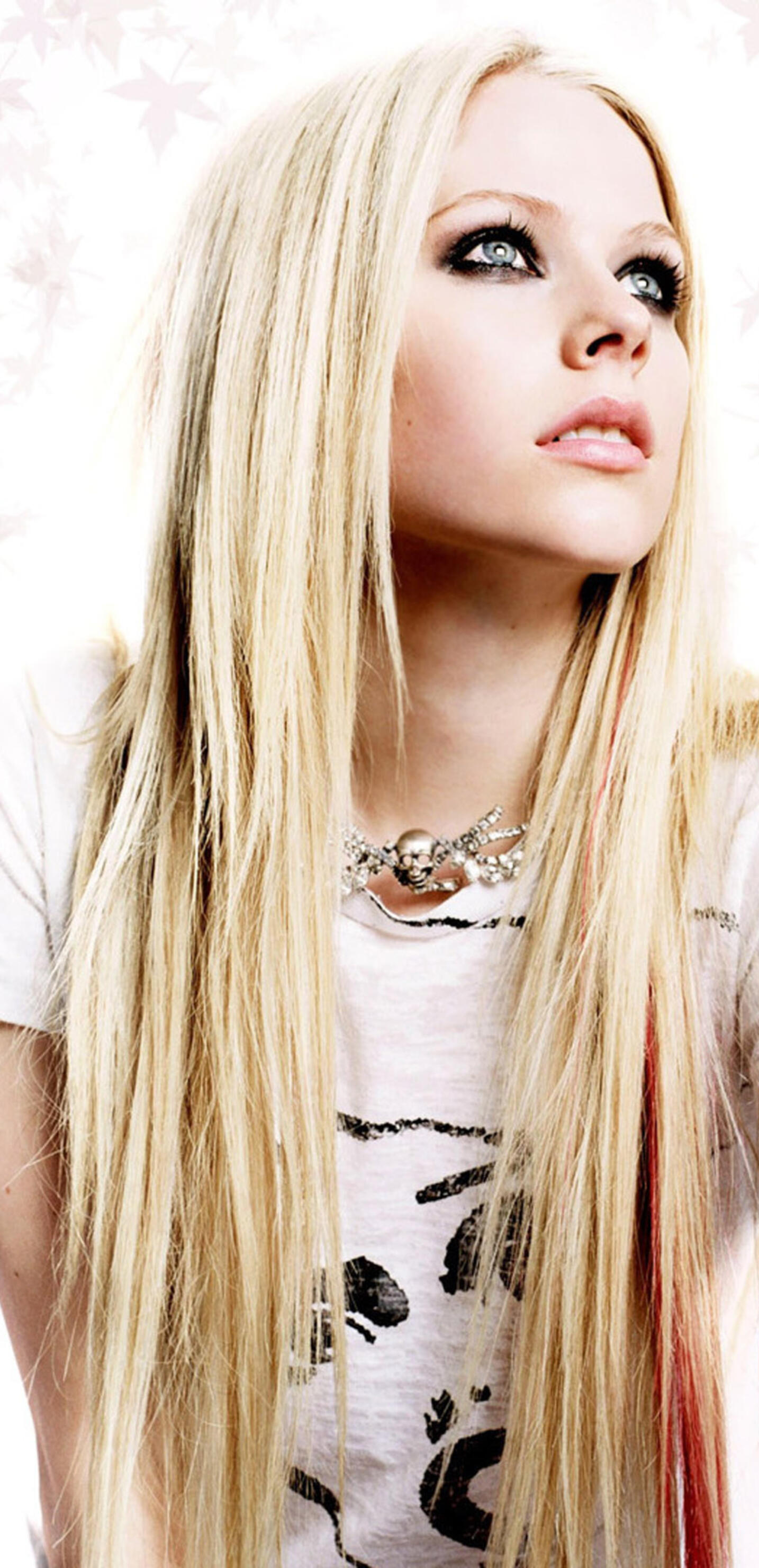 Onlayn porno rad etildi Kochada boyalgan kiyimda