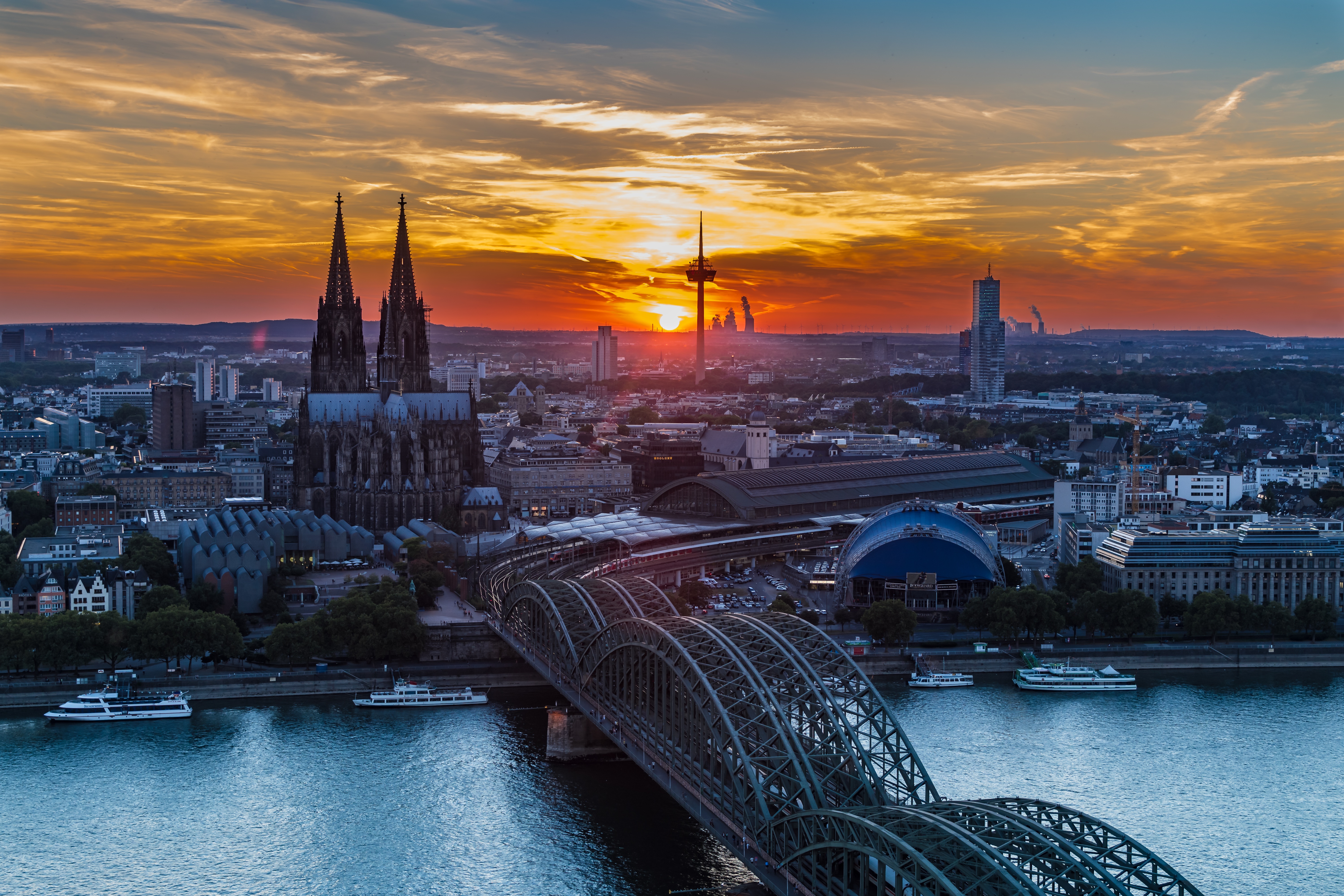 Wallpapers twilight Cologne bridge on the desktop