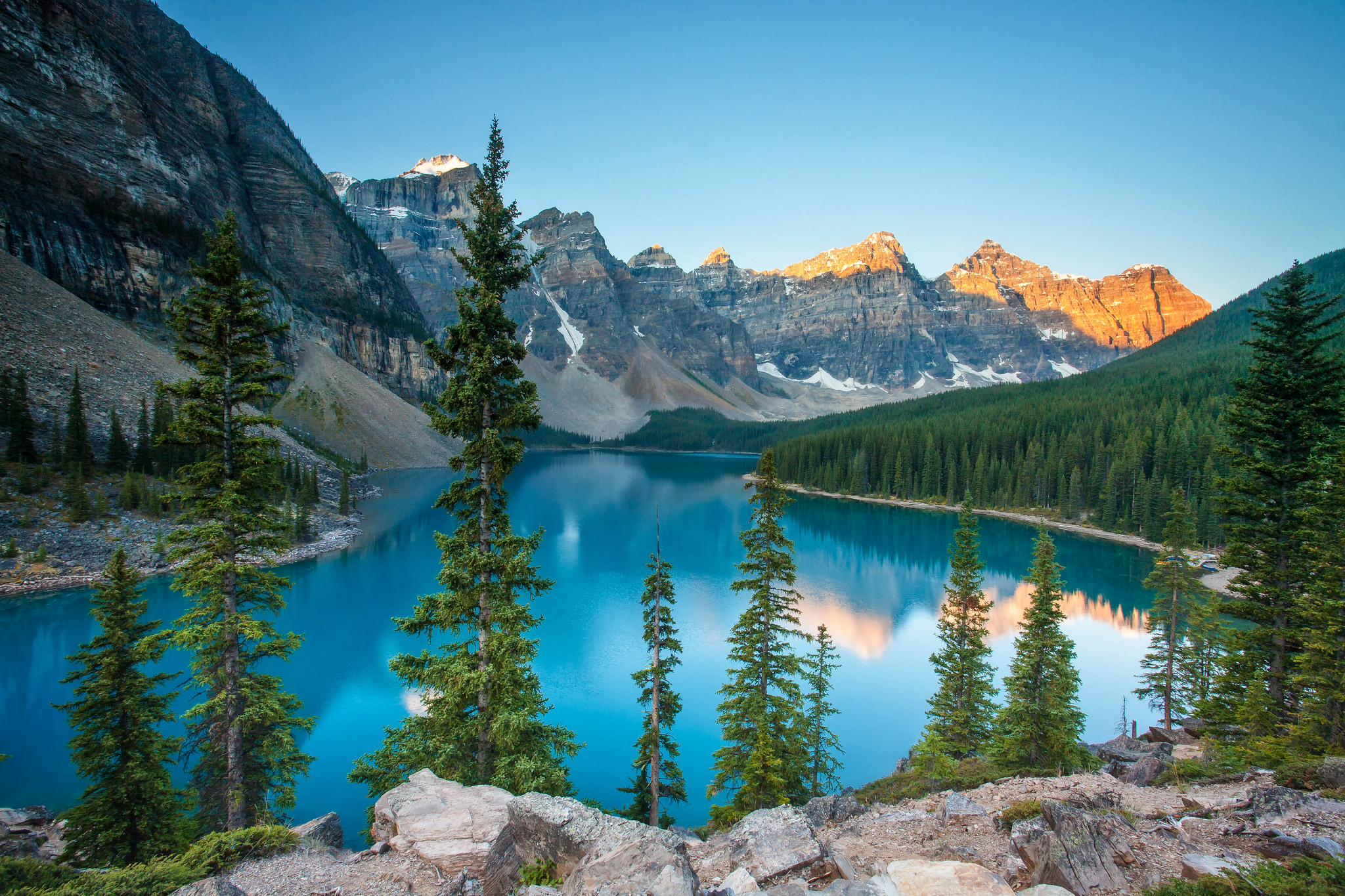 Wallpapers Lake Moraine lake Alberta on the desktop