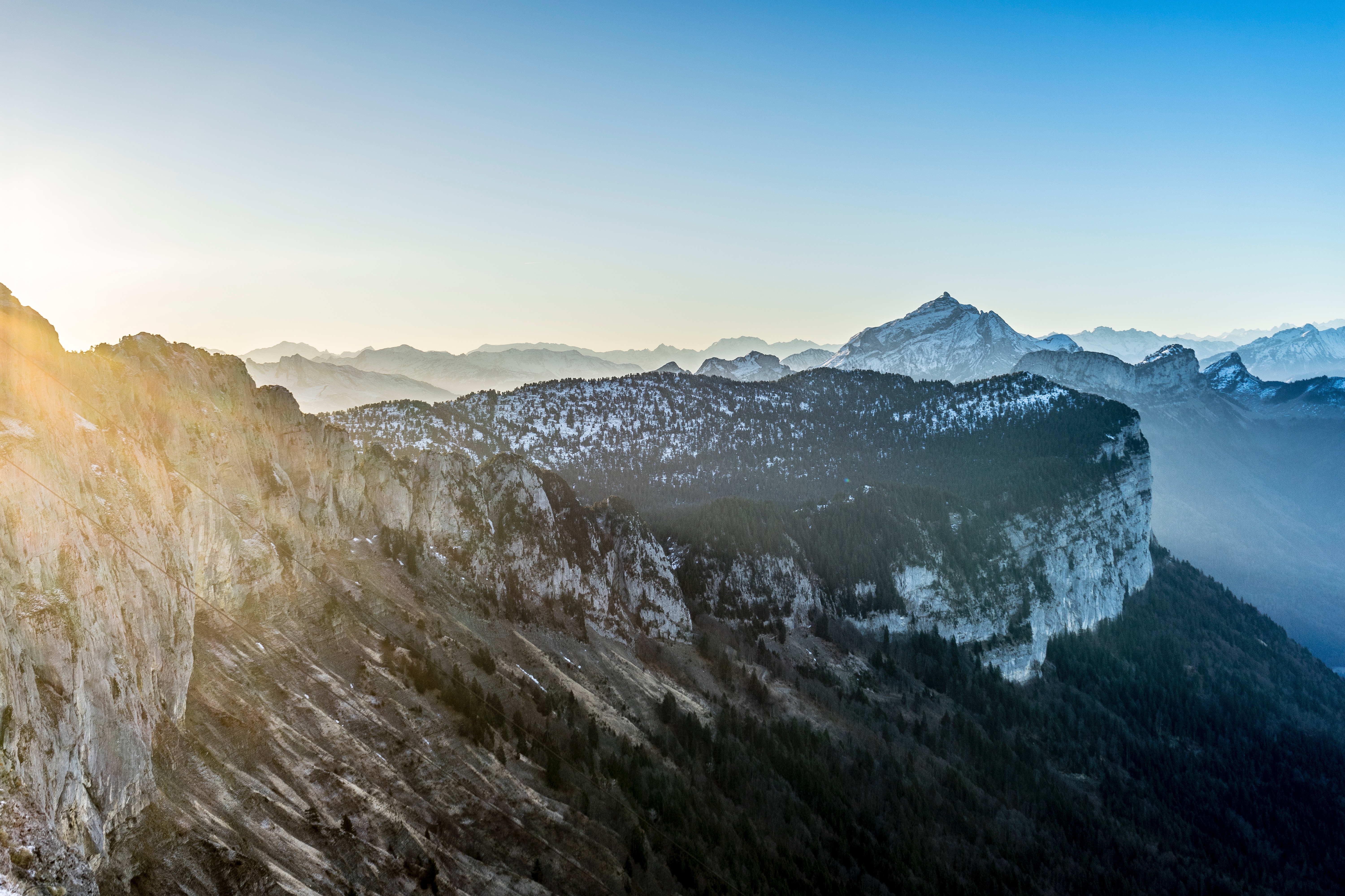 Free photo Rocky mountains with trees