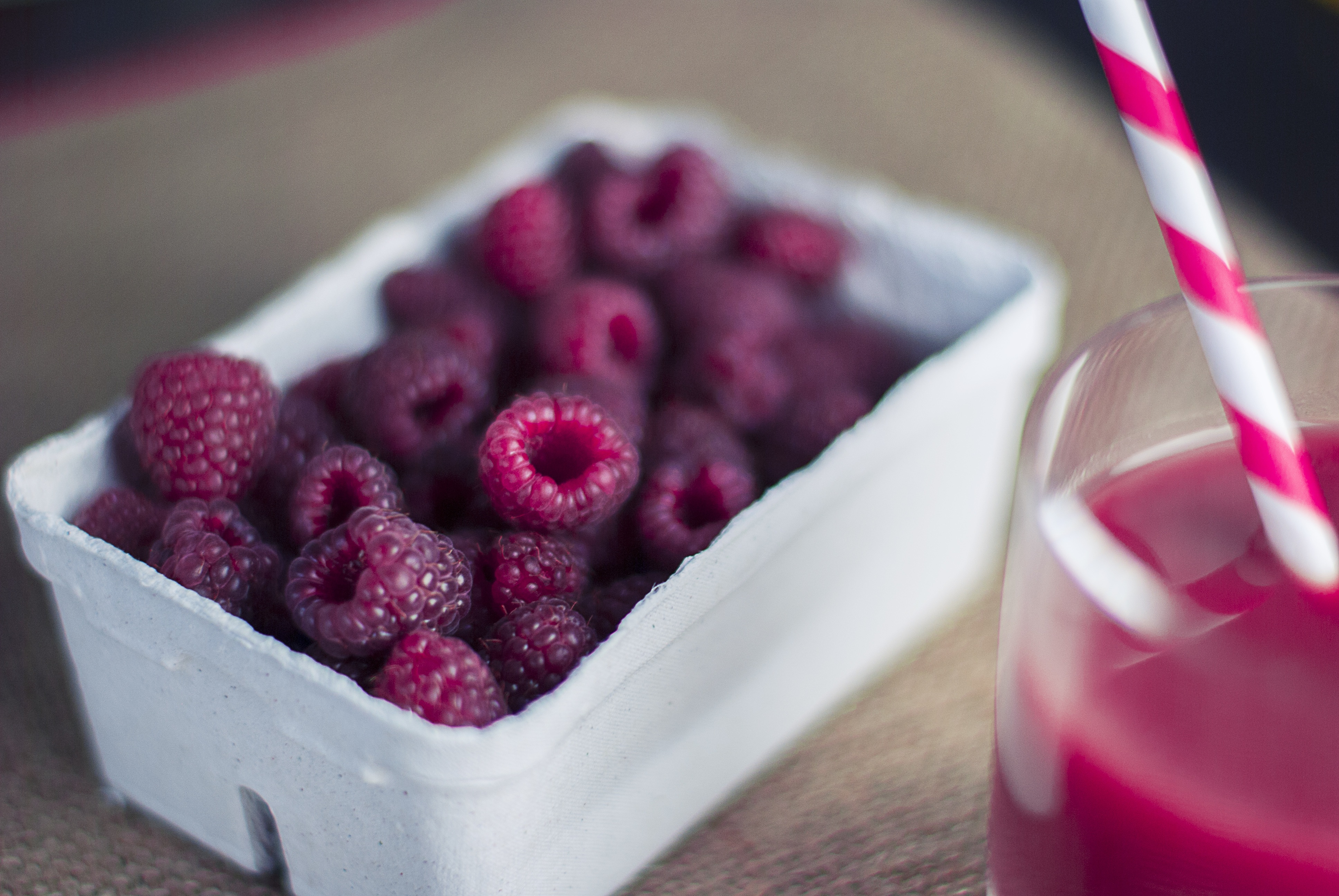 Free photo Fresh raspberry fruit cocktail