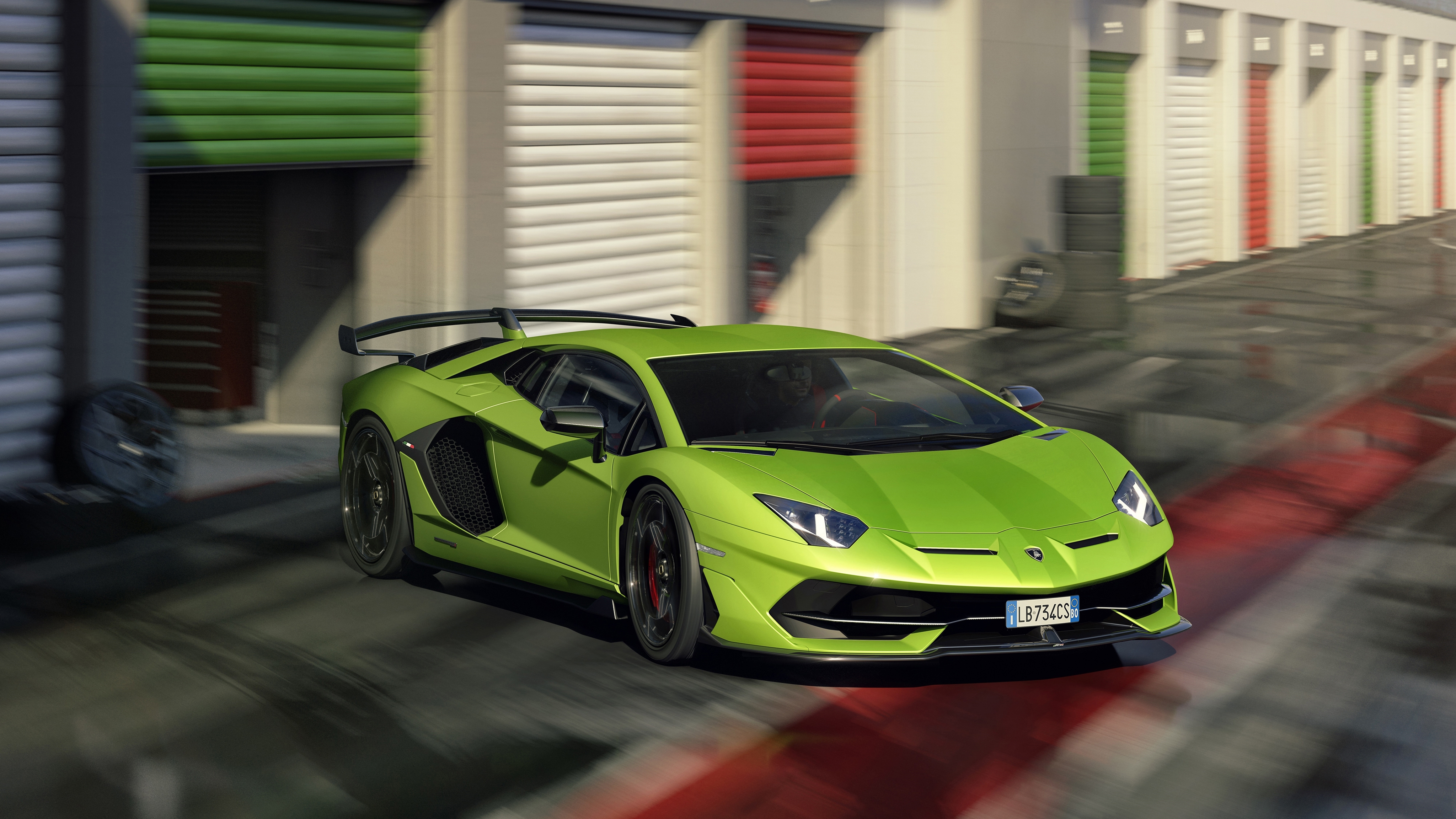 Бесплатное фото Lamborghini aventador 2019 салатового цвета