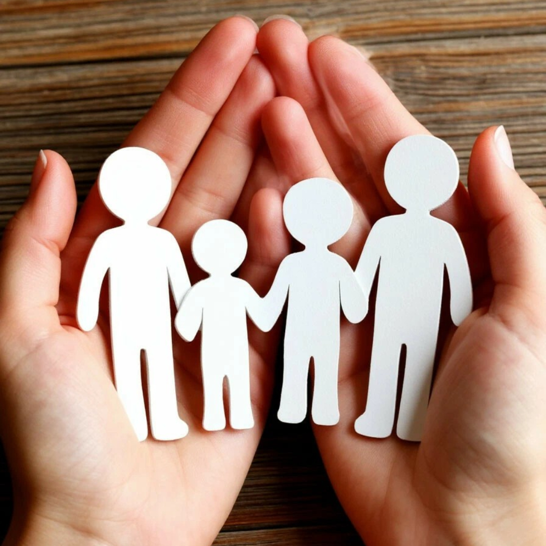 Семья на ладони