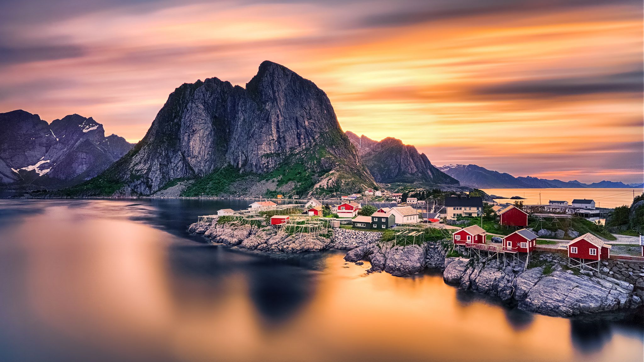 Wallpapers at home by the water Hamnoy Reine on the desktop