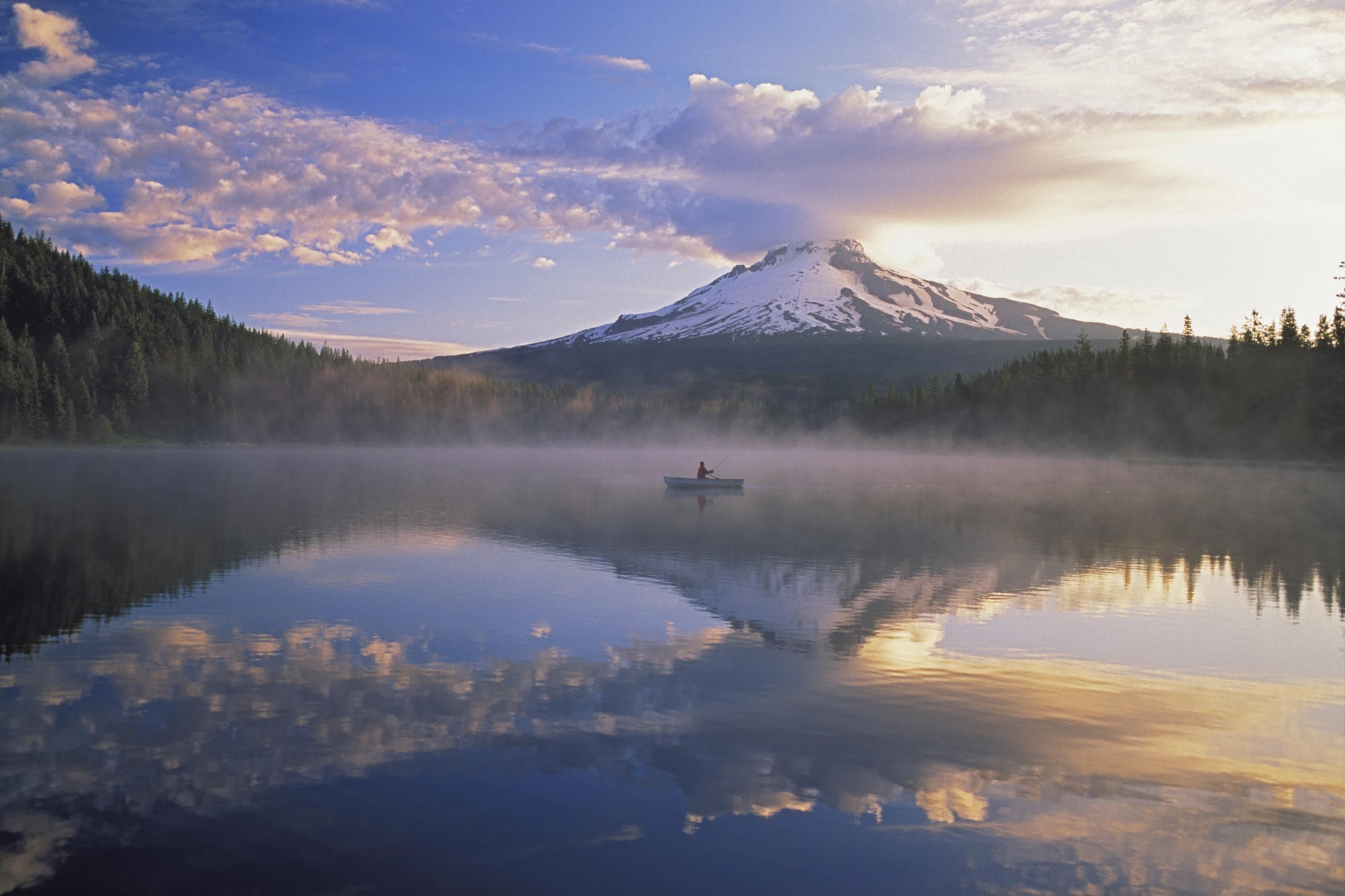 Wallpapers snow atmospheric phenomenon mountainous landforms on the desktop