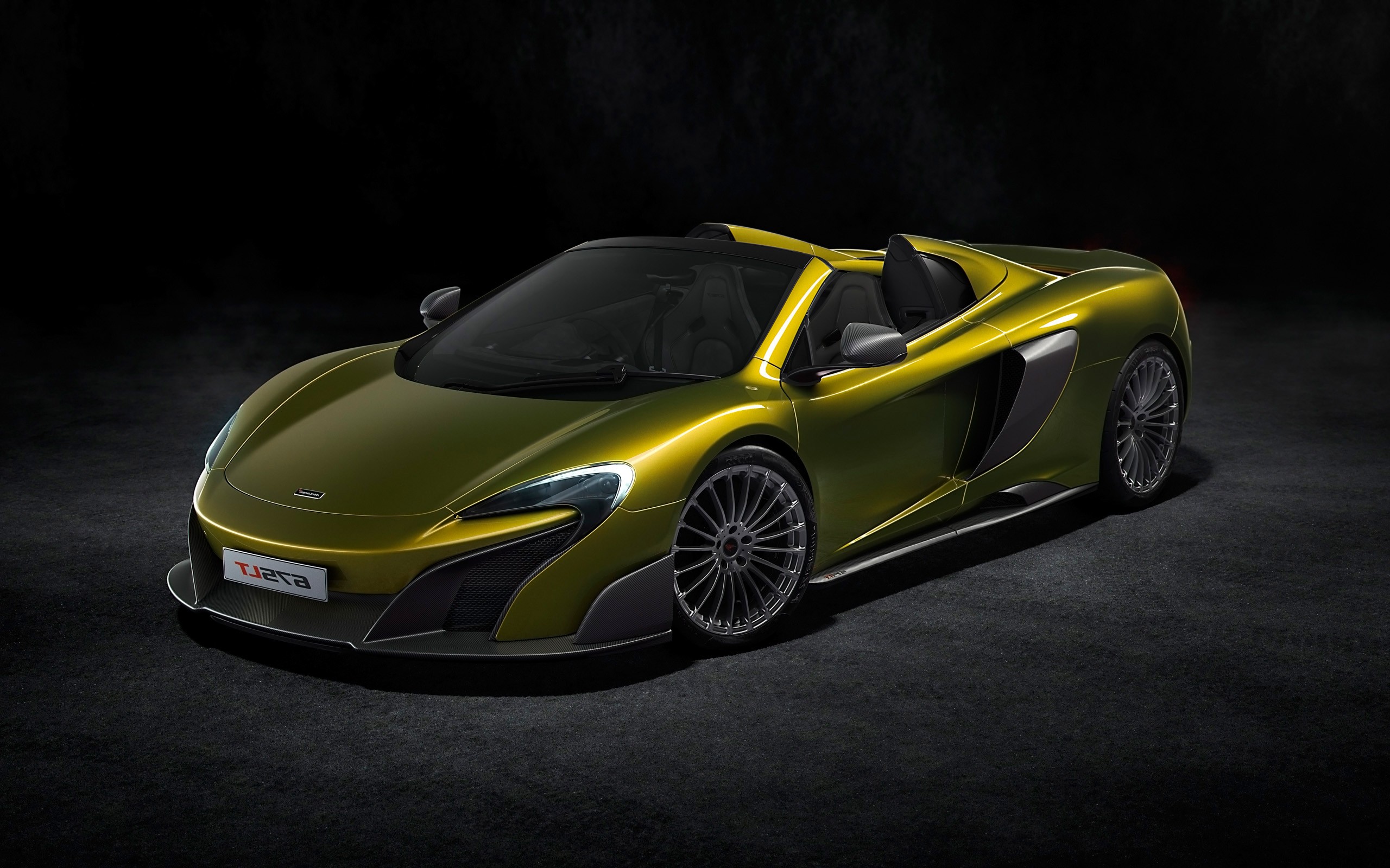 Free photo Mclaren in Inca gold