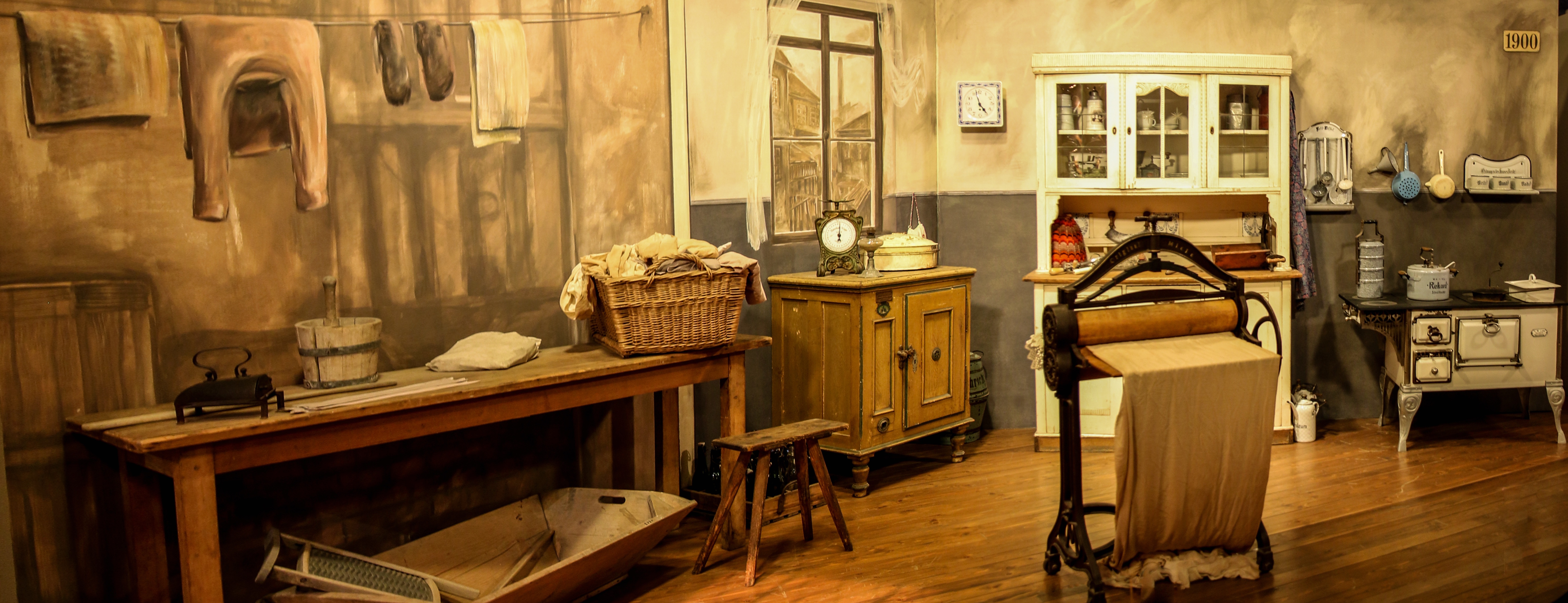 Wallpapers wood old home on the desktop