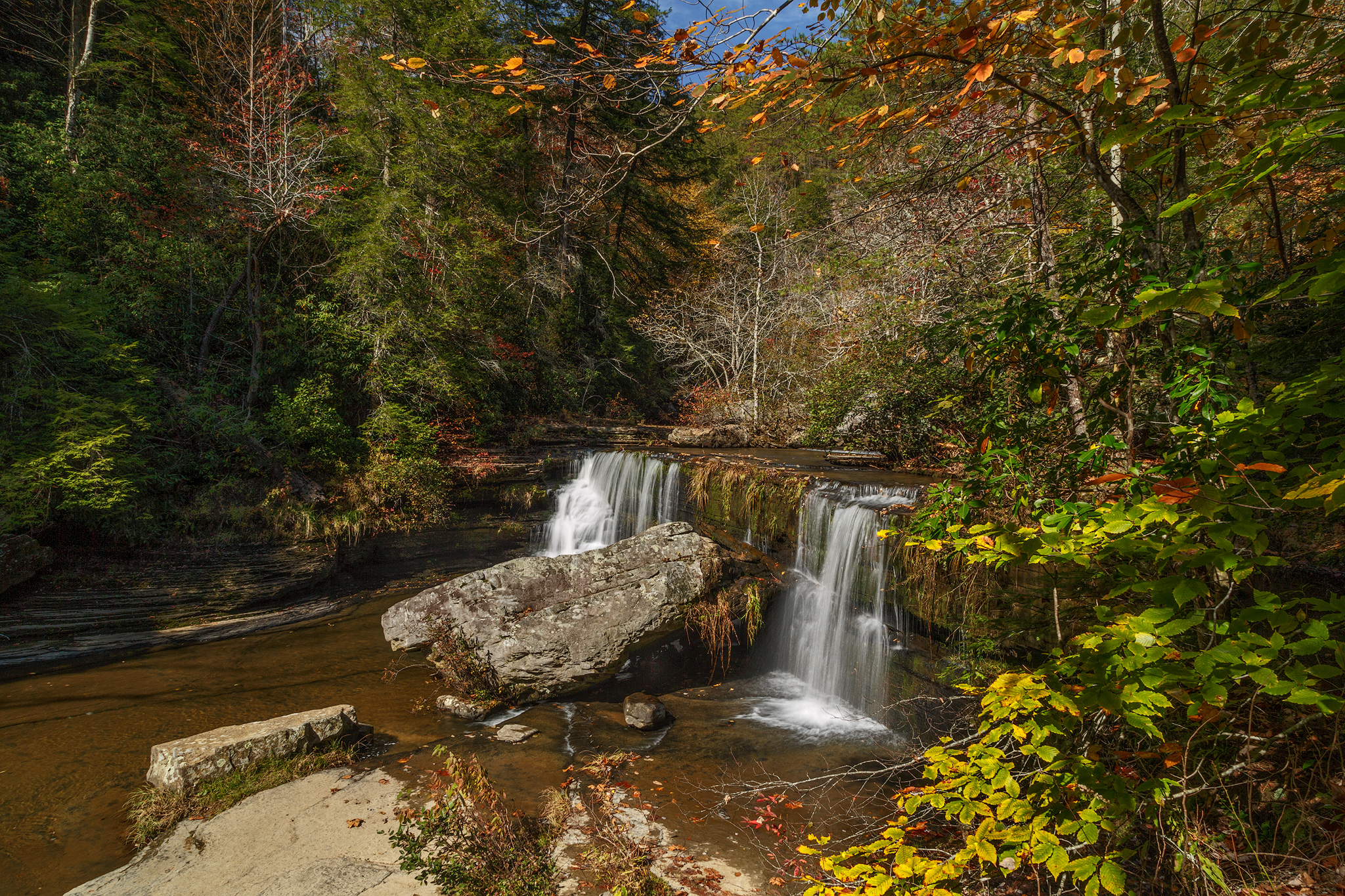 Обои Upper Greeter Falls Tennessee State Park водопад на рабочий стол