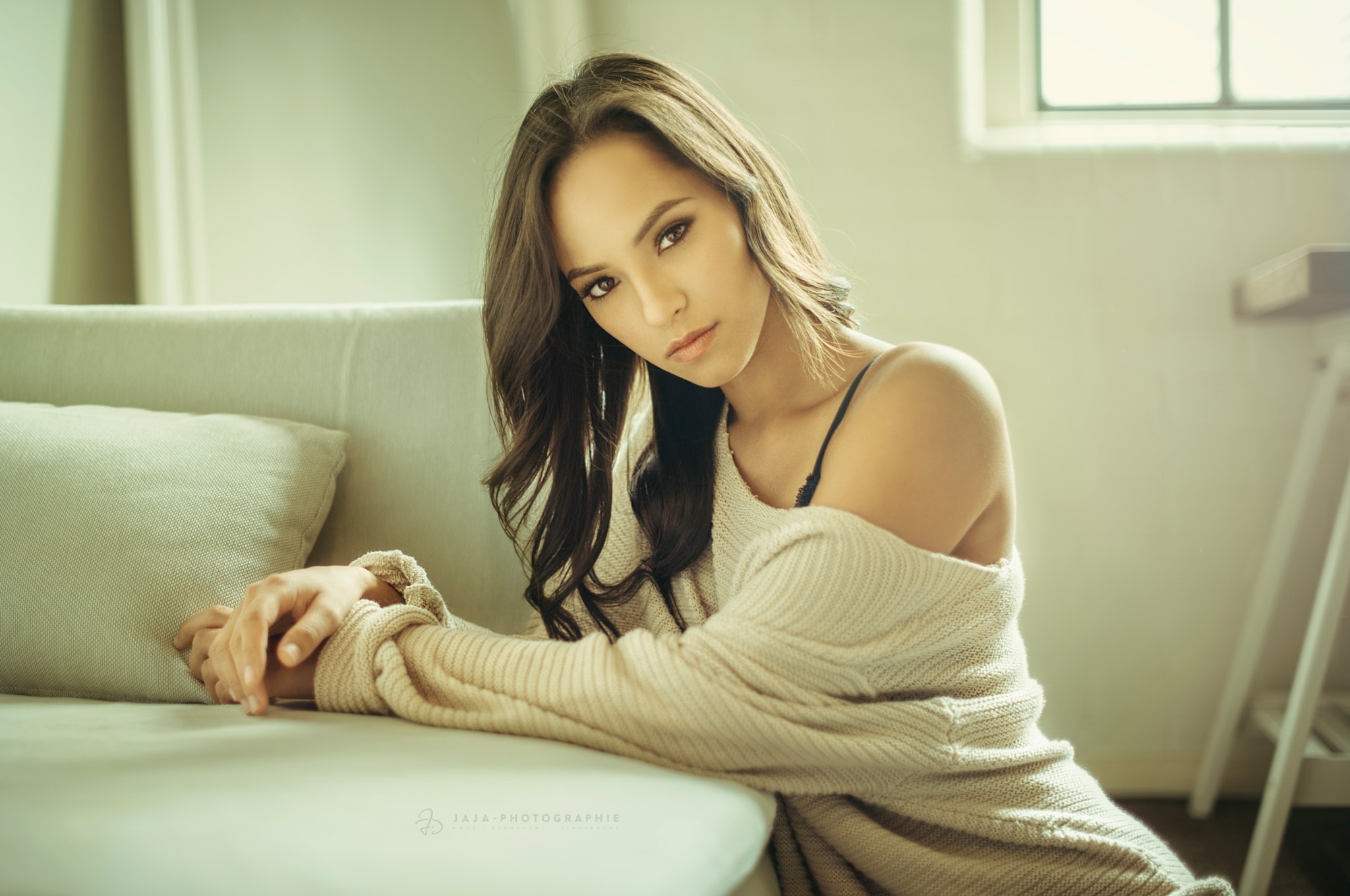 Wallpapers face woman model on the desktop