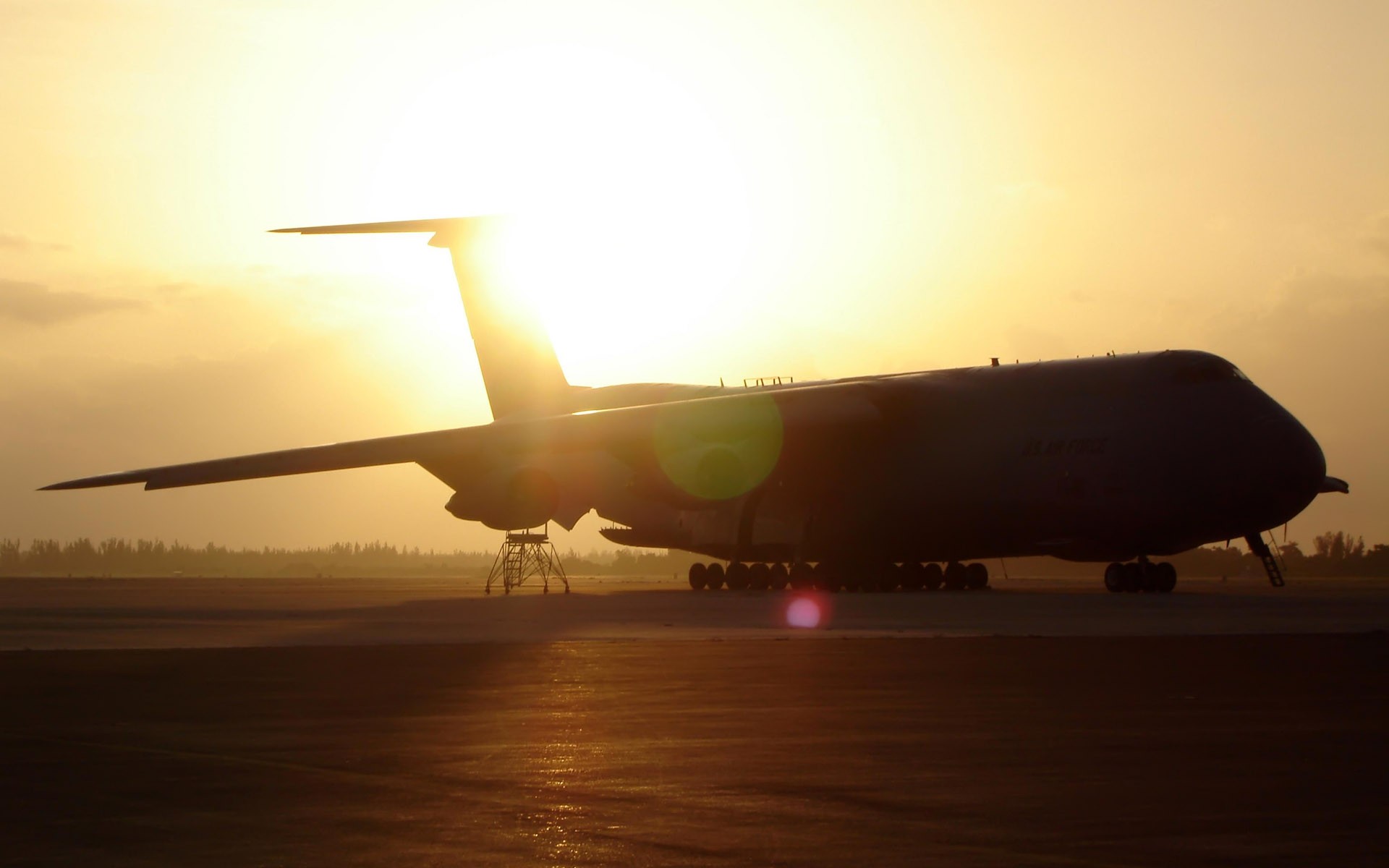 Wallpapers airplane silhouette sun light on the desktop