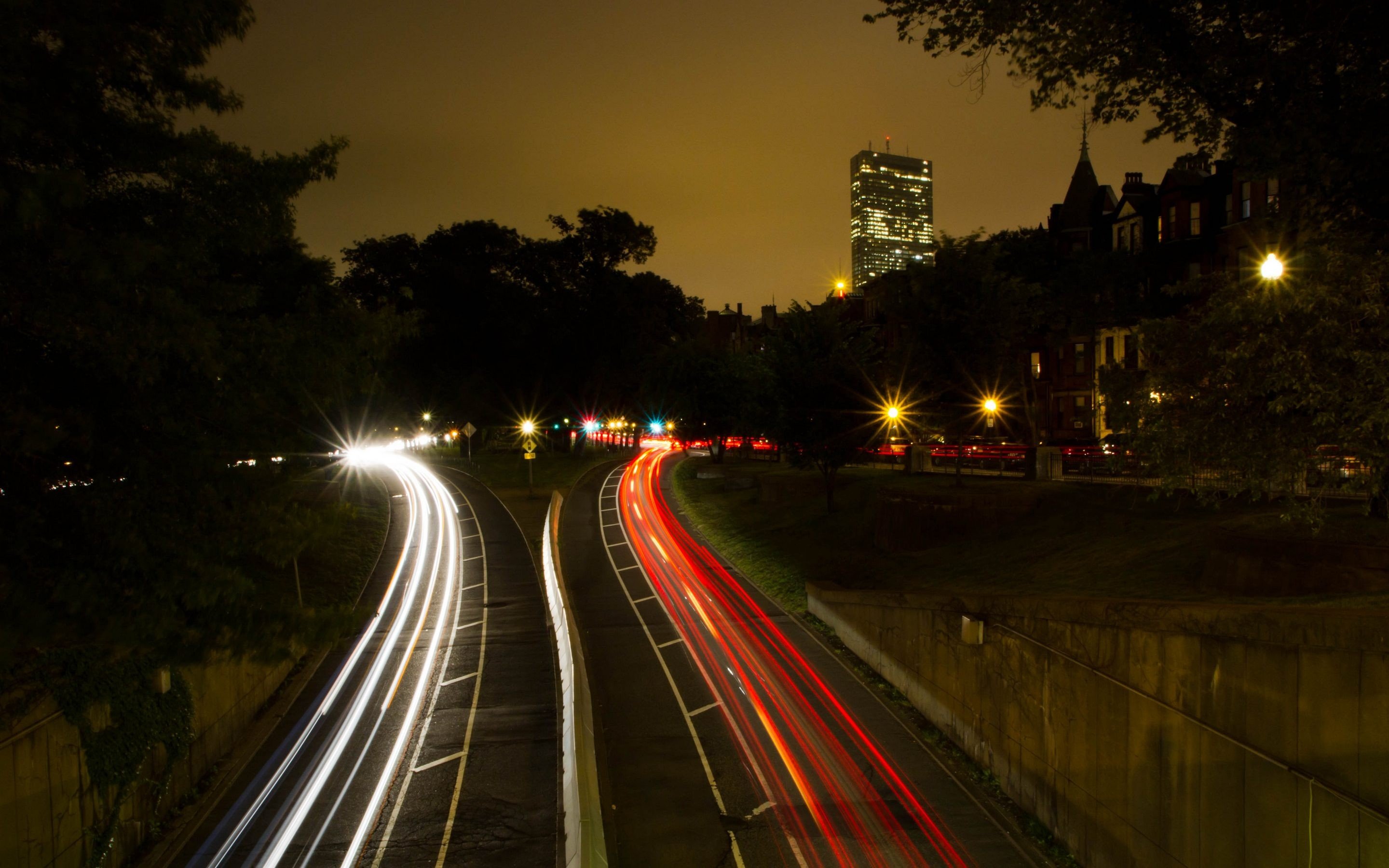 桌面上的壁纸建筑物 城市 晚上