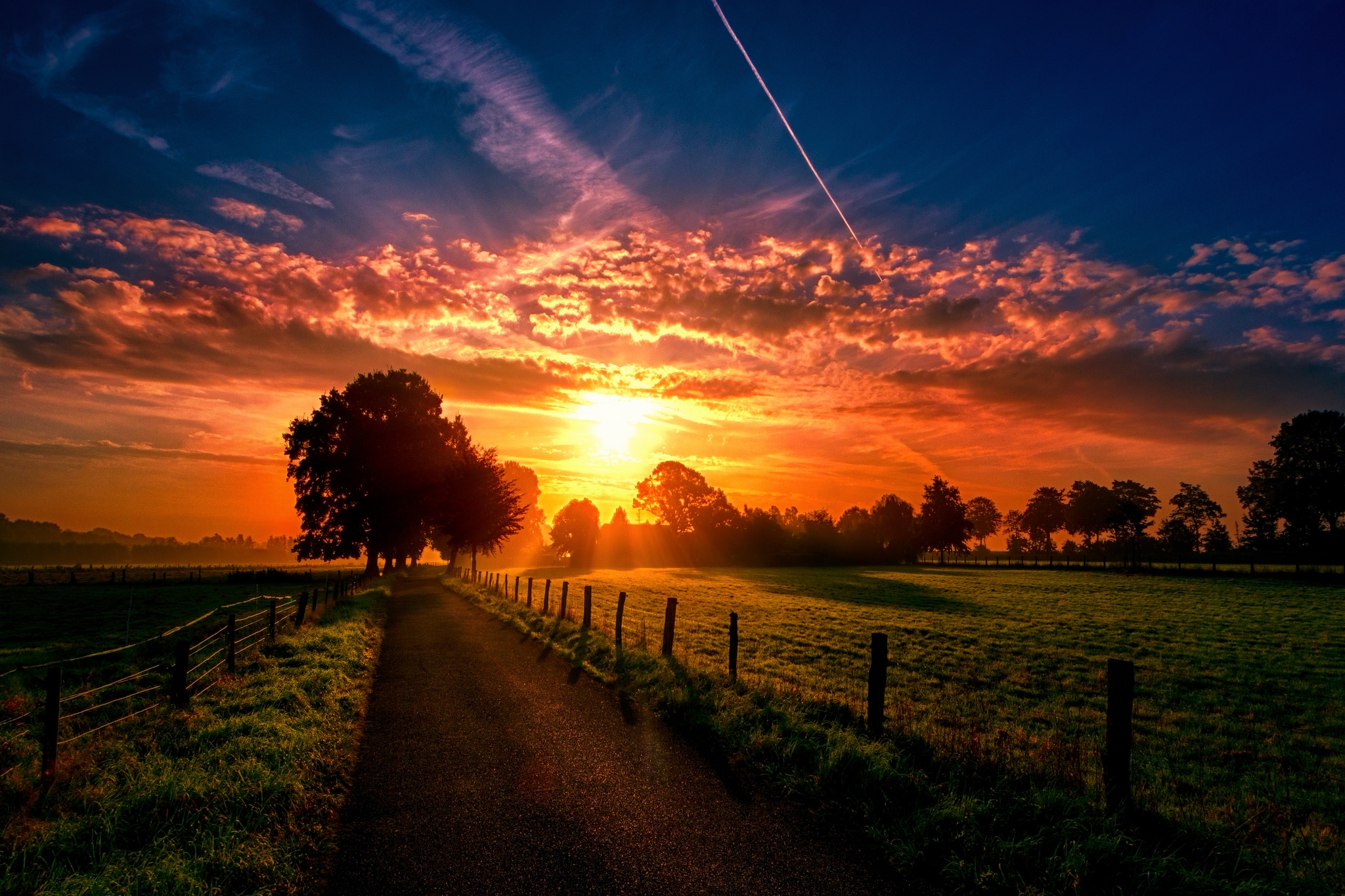 Free photo A field at sunrise