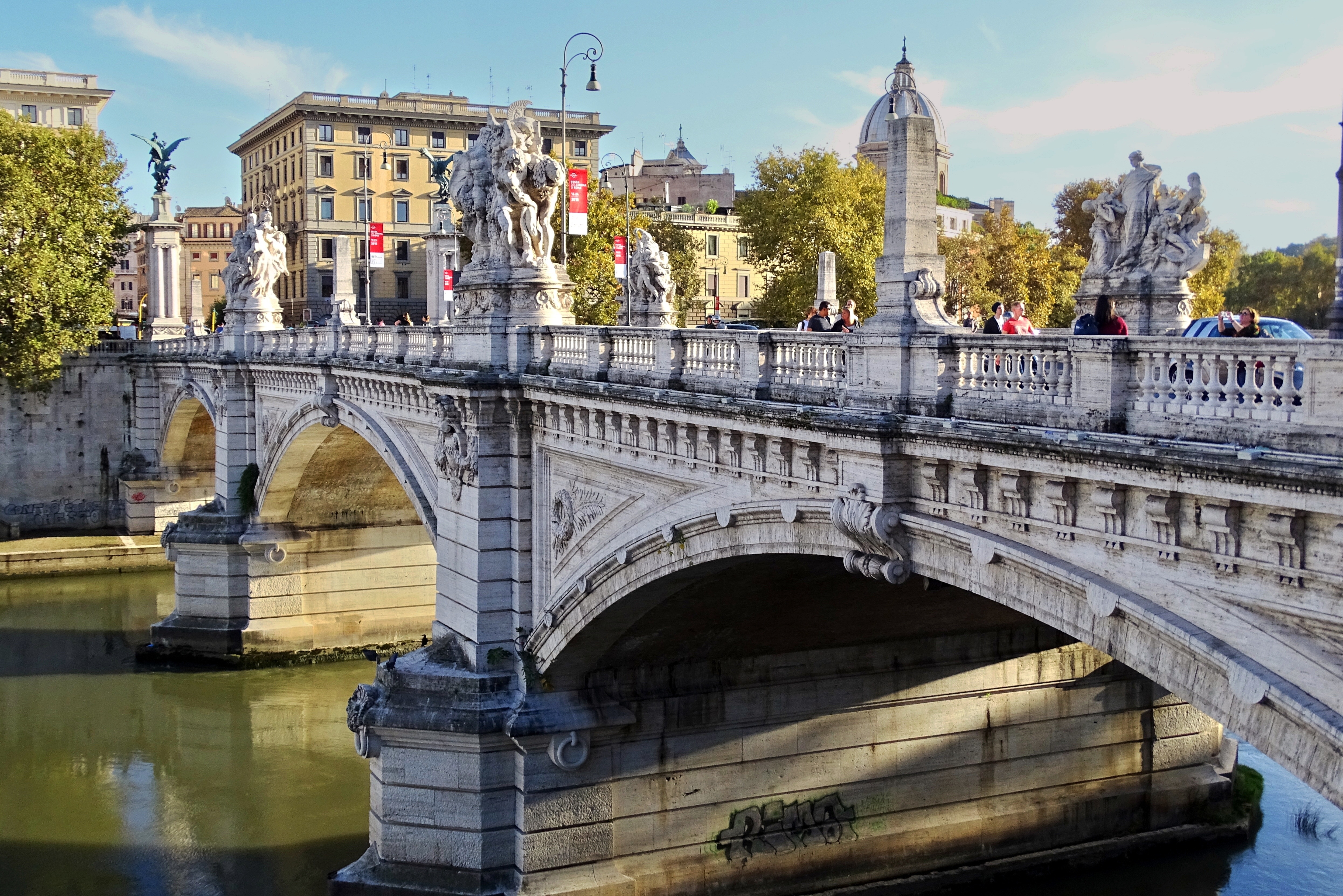 Бесплатное фото Мост через реку в Италии