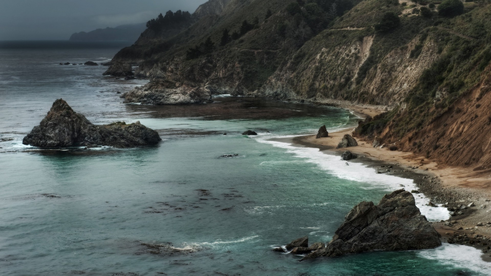 免费照片狂野海滩的海岸线