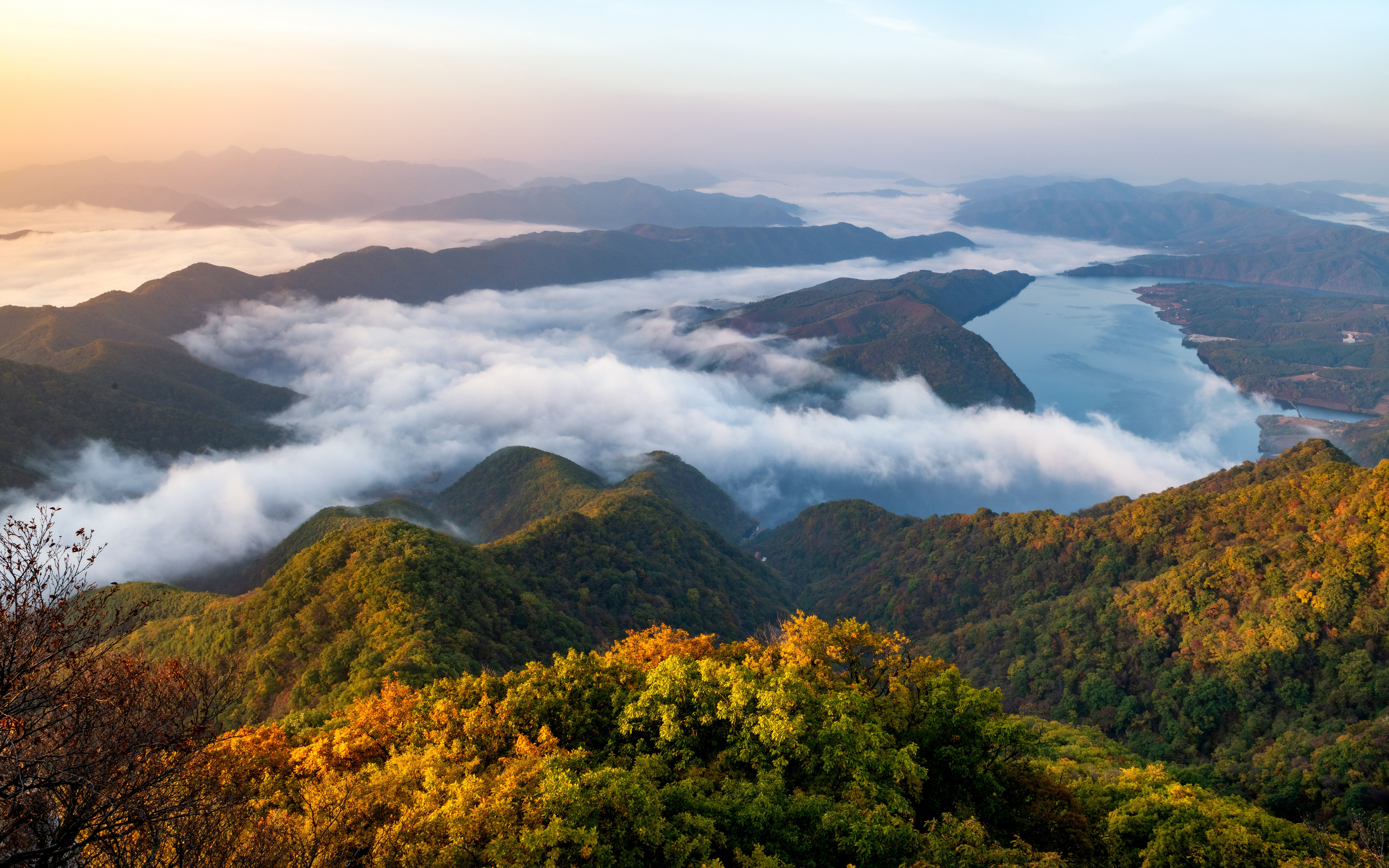 Wallpapers wallpaper autumn behind the clouds hills on the desktop