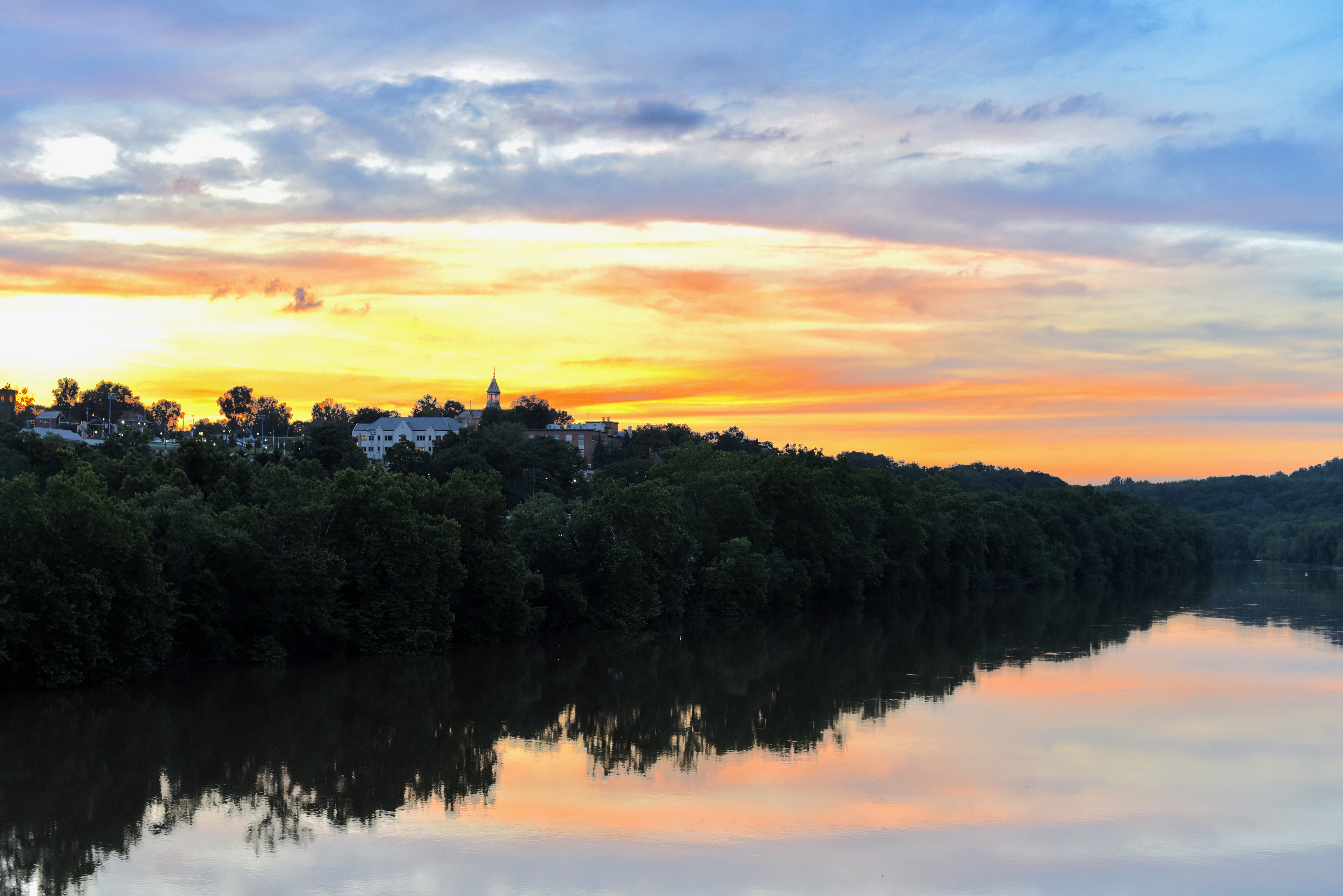 Обои закат река отражение на рабочий стол