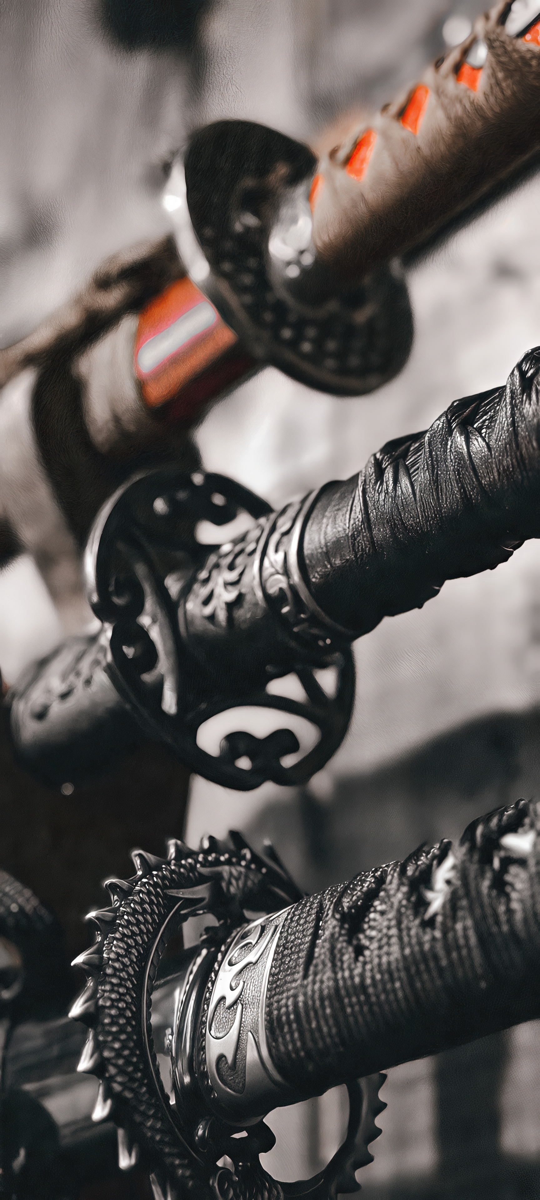 Величественные катаны в деталях - мощь самурайского духа на экране.