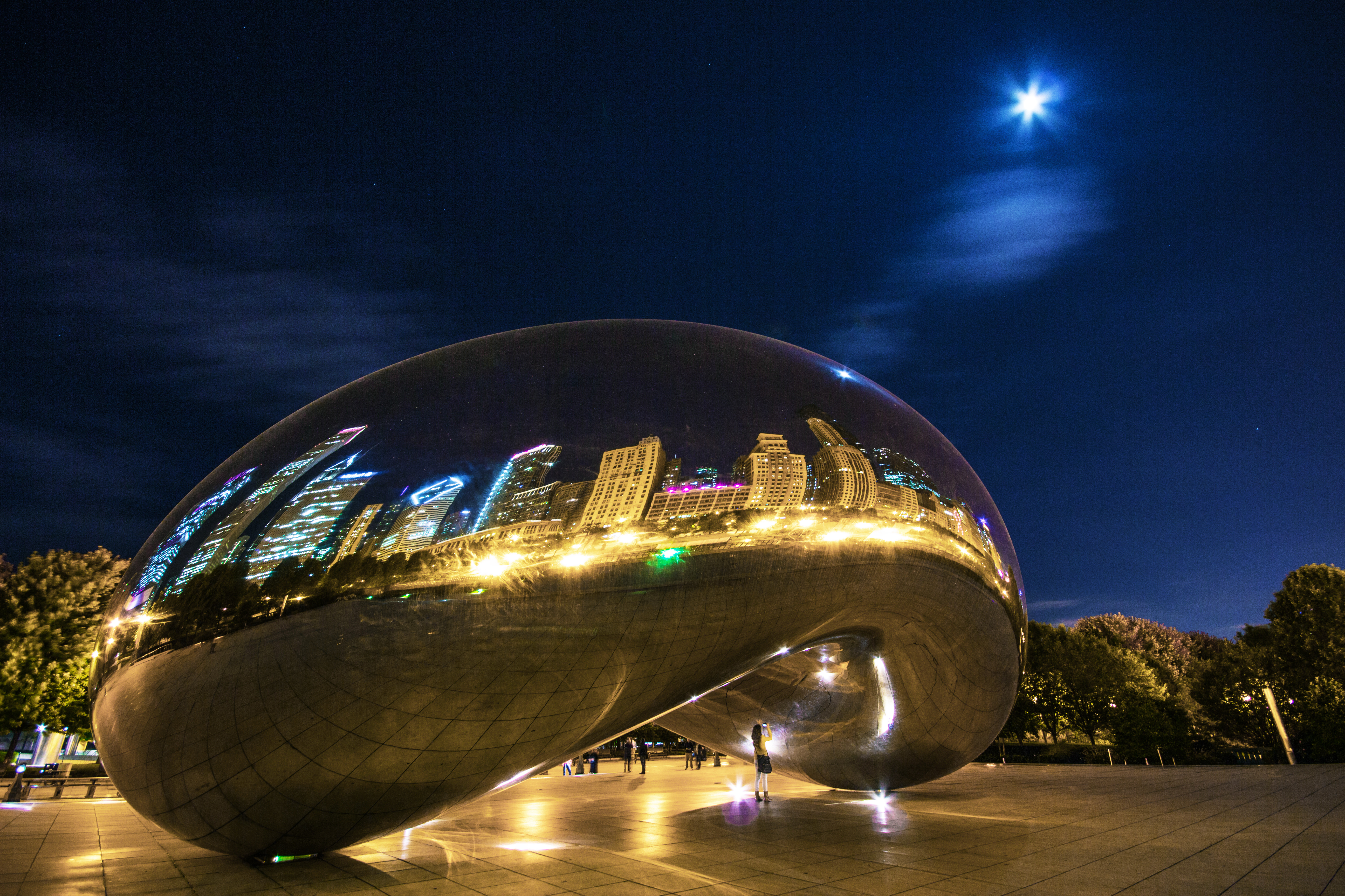 Wallpapers night reflection train on the desktop