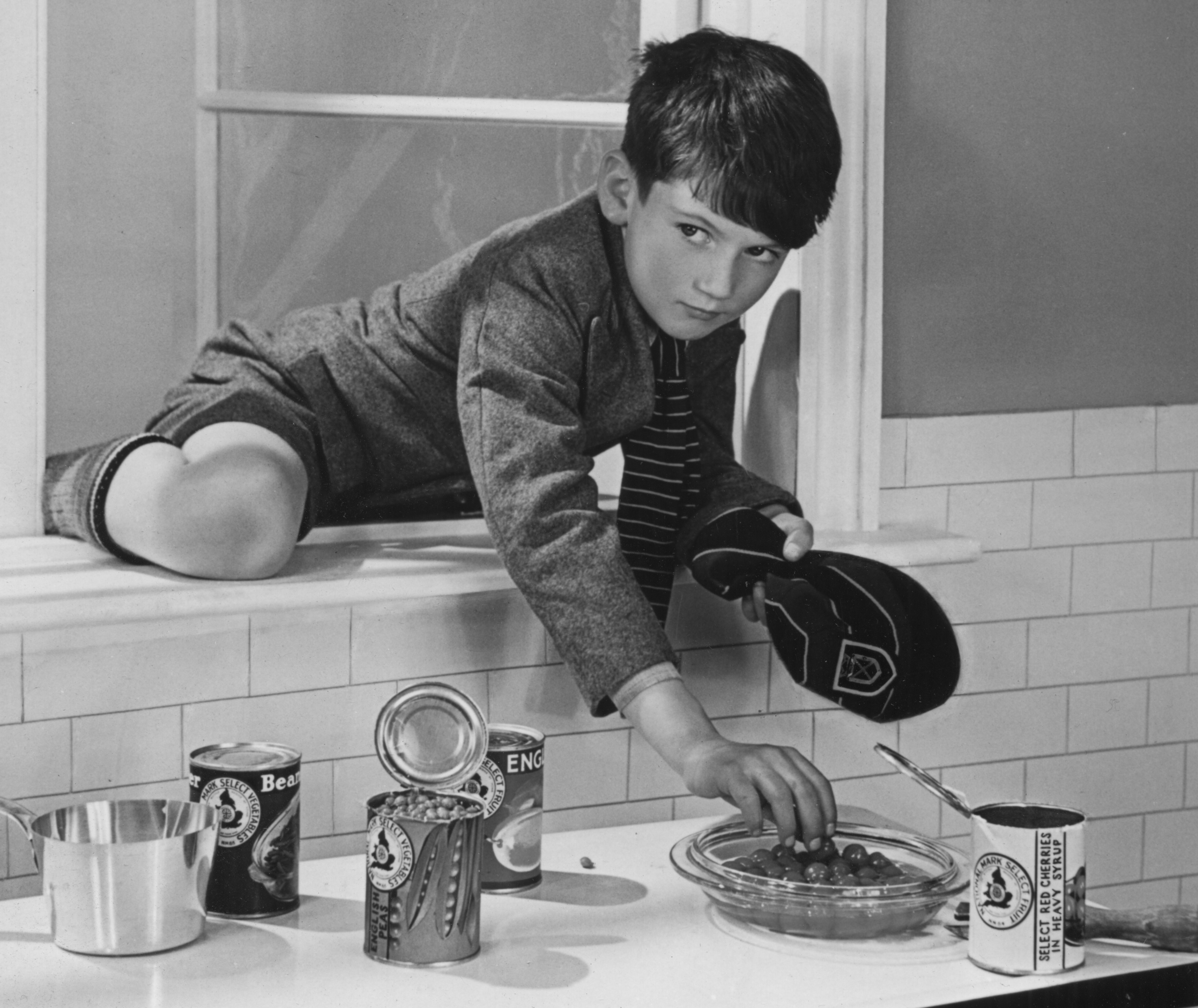 Wallpapers drawing white black on the desktop