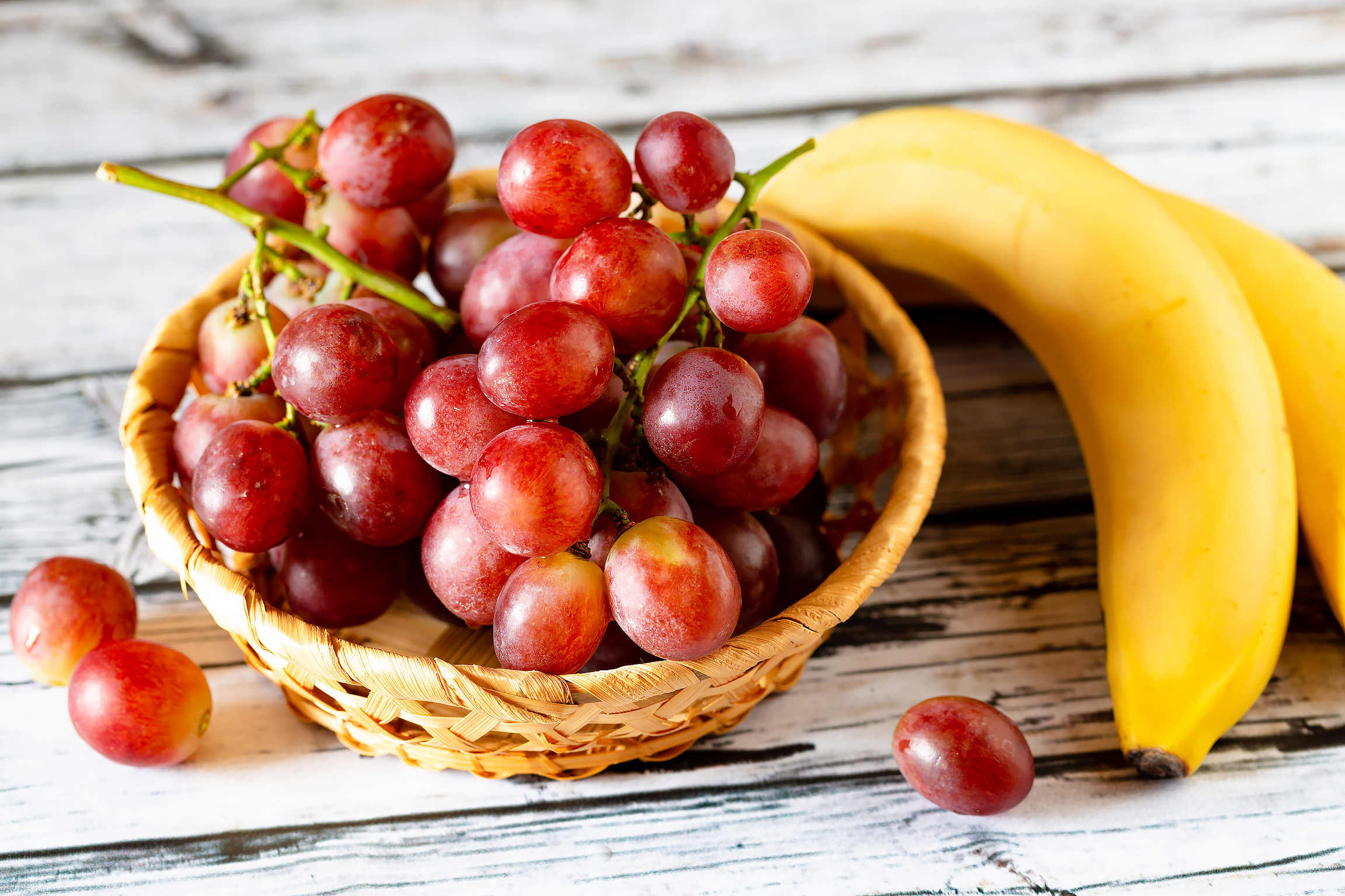 Free photo Grapes and bananas