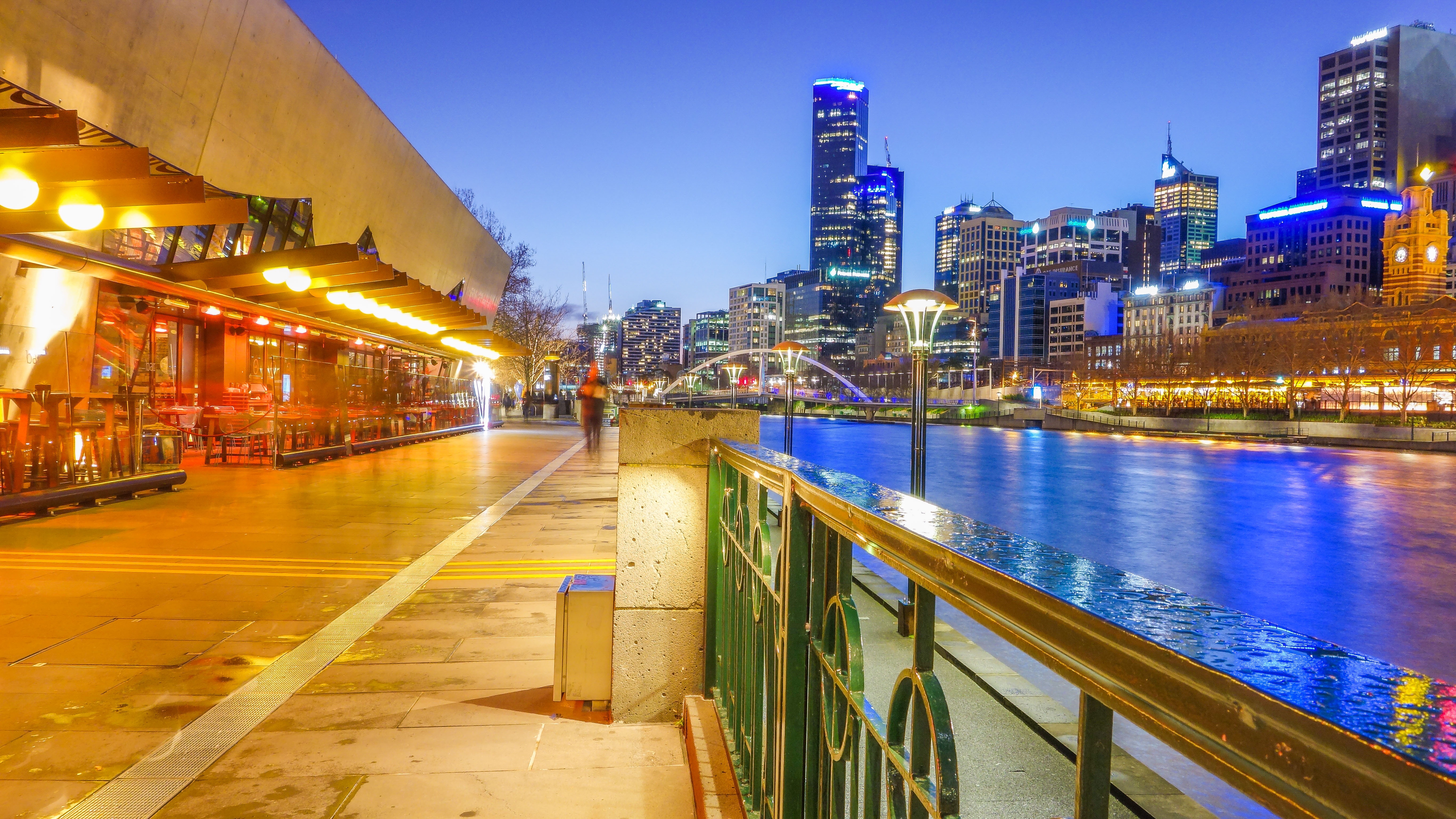 Wallpapers skyline night town on the desktop