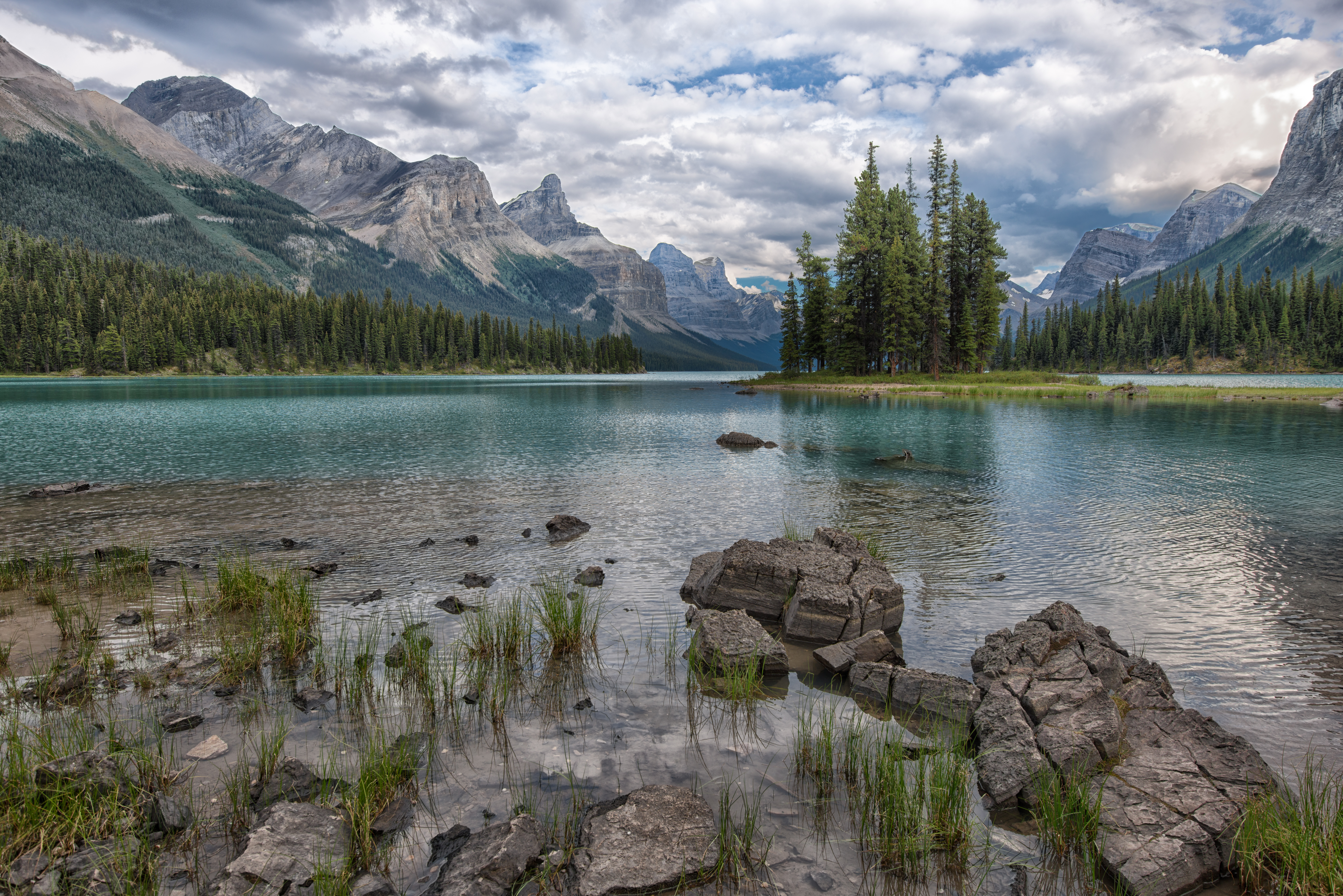 Wallpapers sky Lake Maligne landscape on the desktop