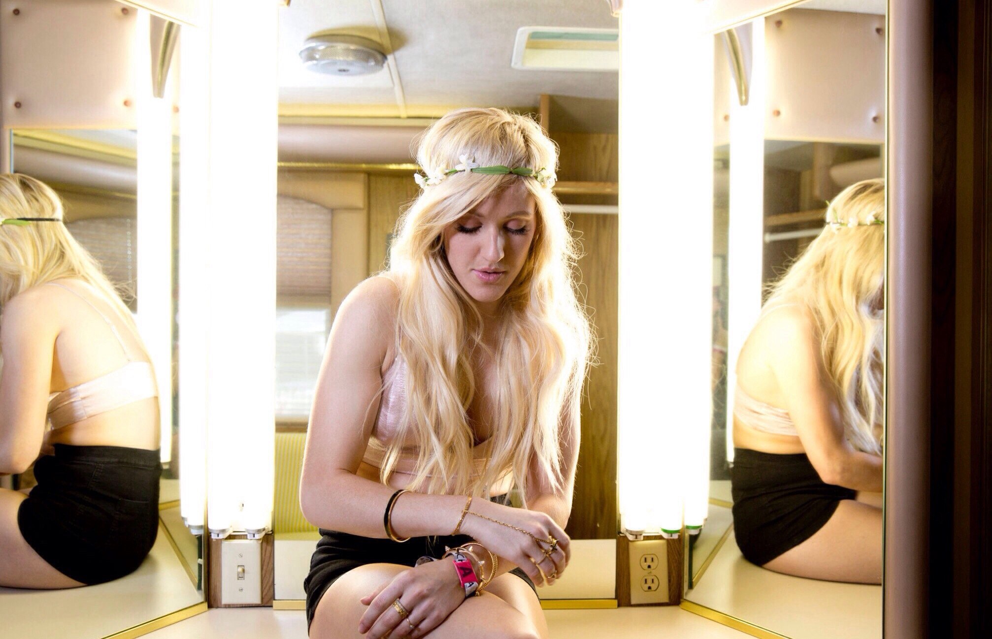 Wallpapers Ellie Goulding singer girls on the desktop