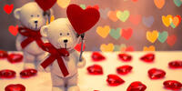 Игрушечные медвежата с сердечками на день всех влюбленных