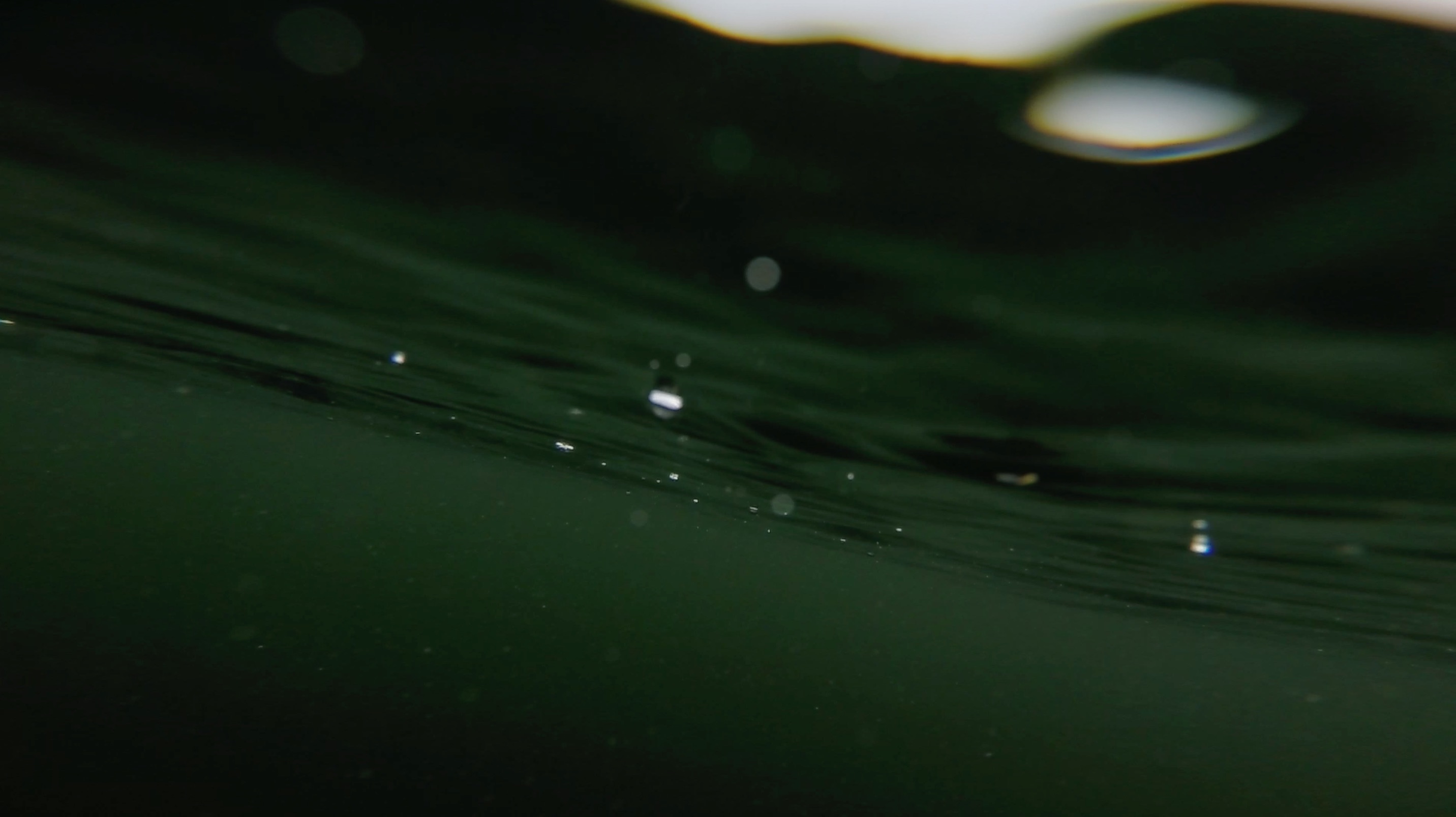 Wallpapers water drop light on the desktop