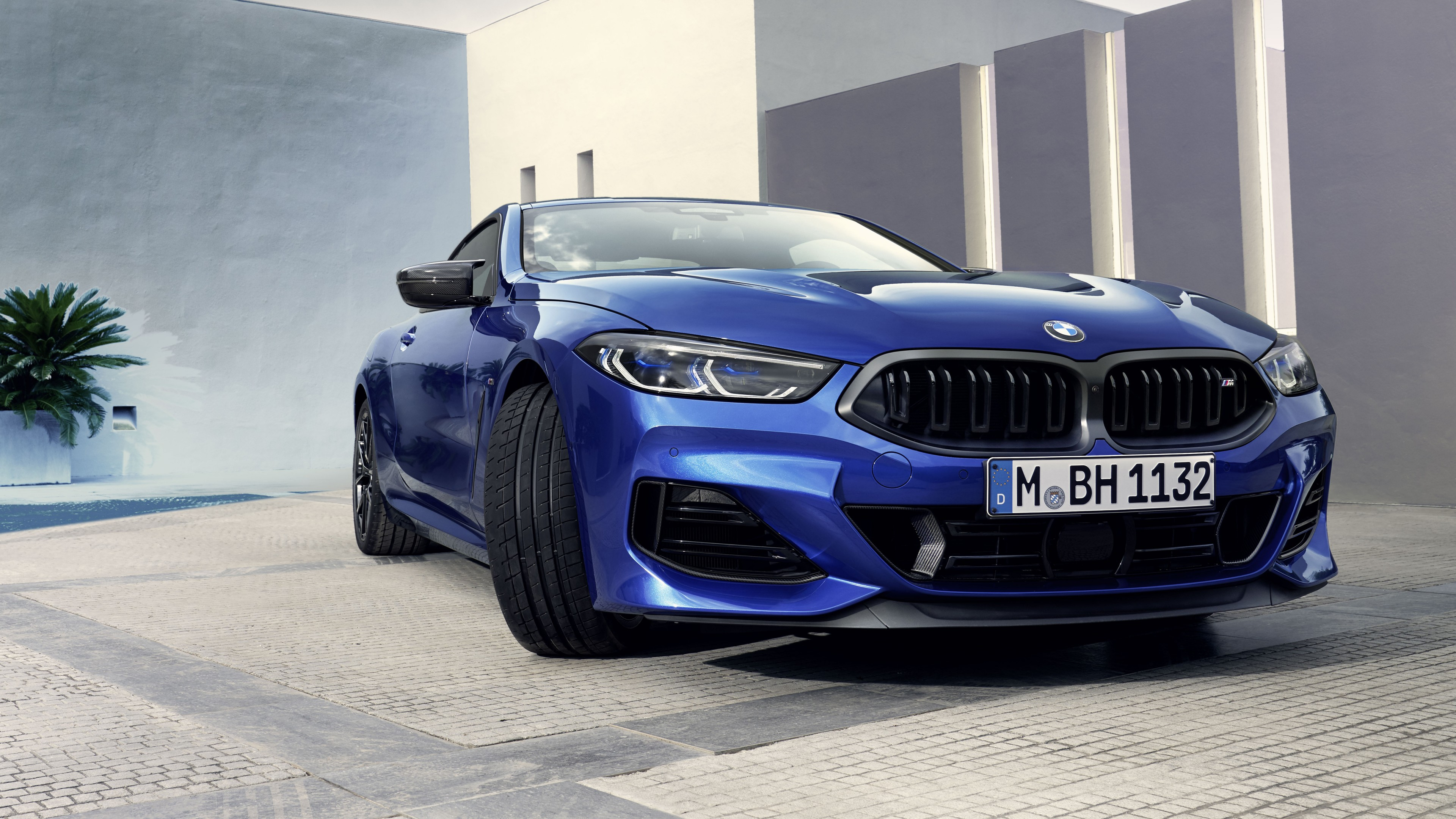 Обои голубые автомобили обои bmw m850i xdrive coupe машины на рабочий стол