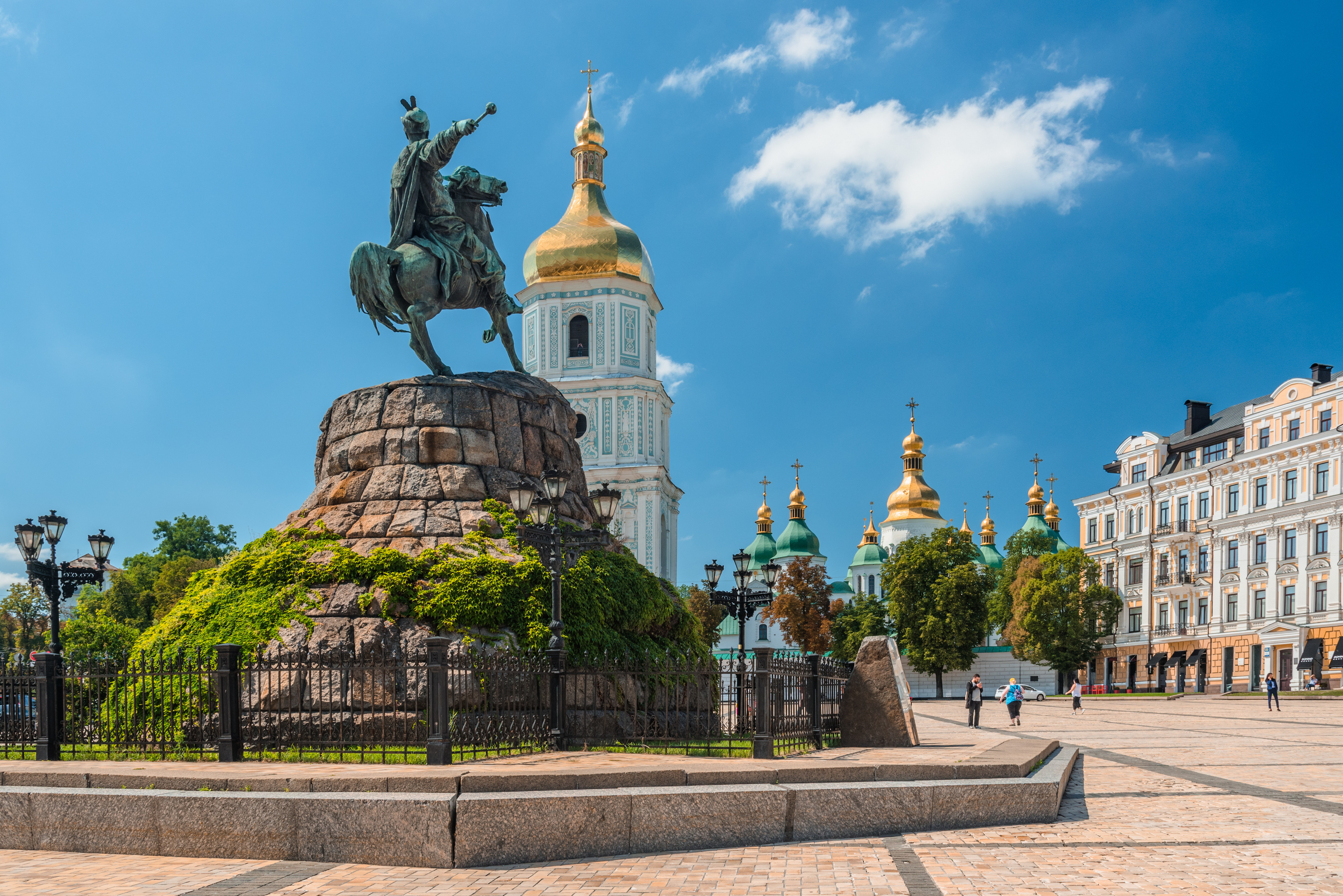 Wallpapers Kiev city square Ukraine on the desktop