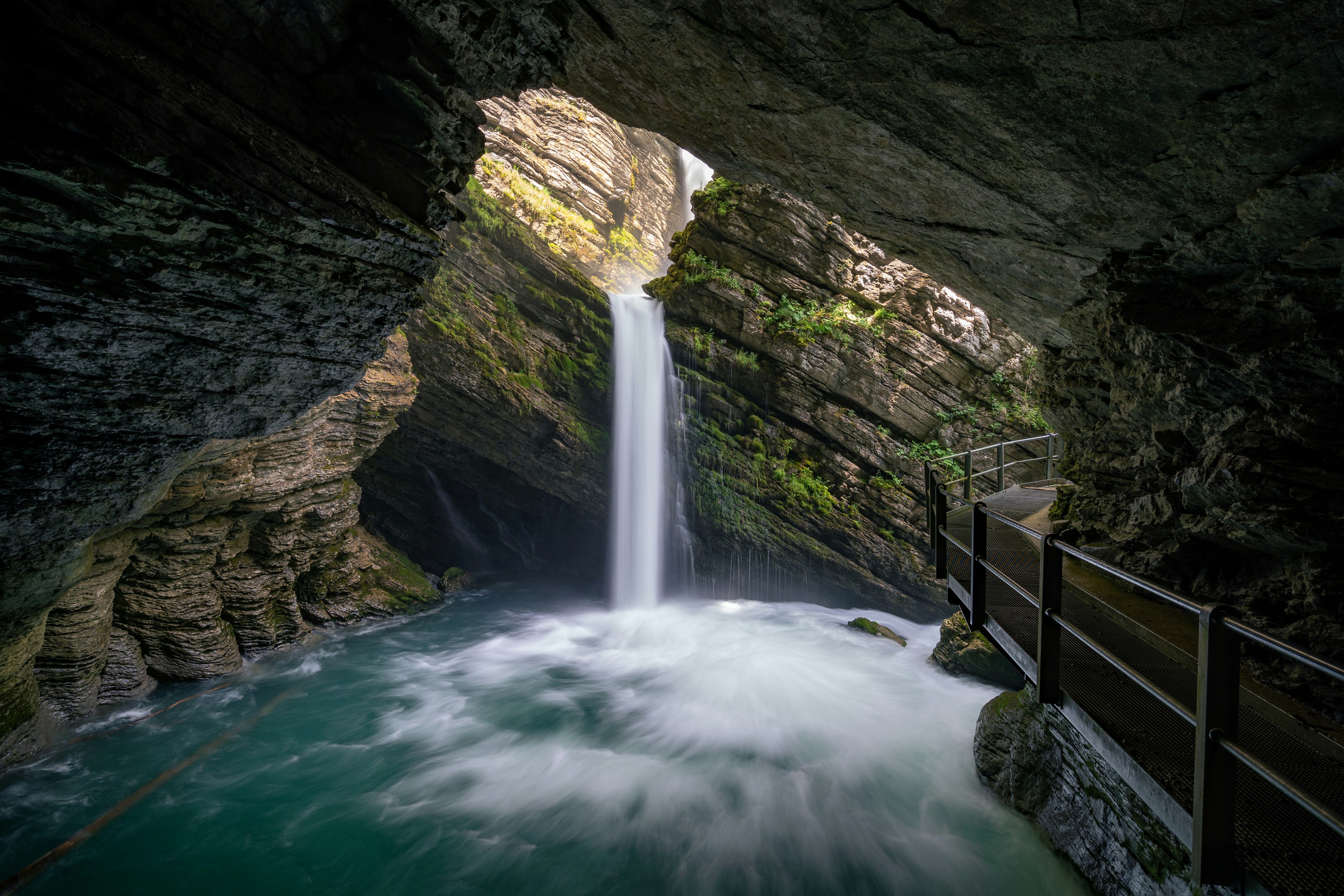 Бесплатное фото Горный водопад.