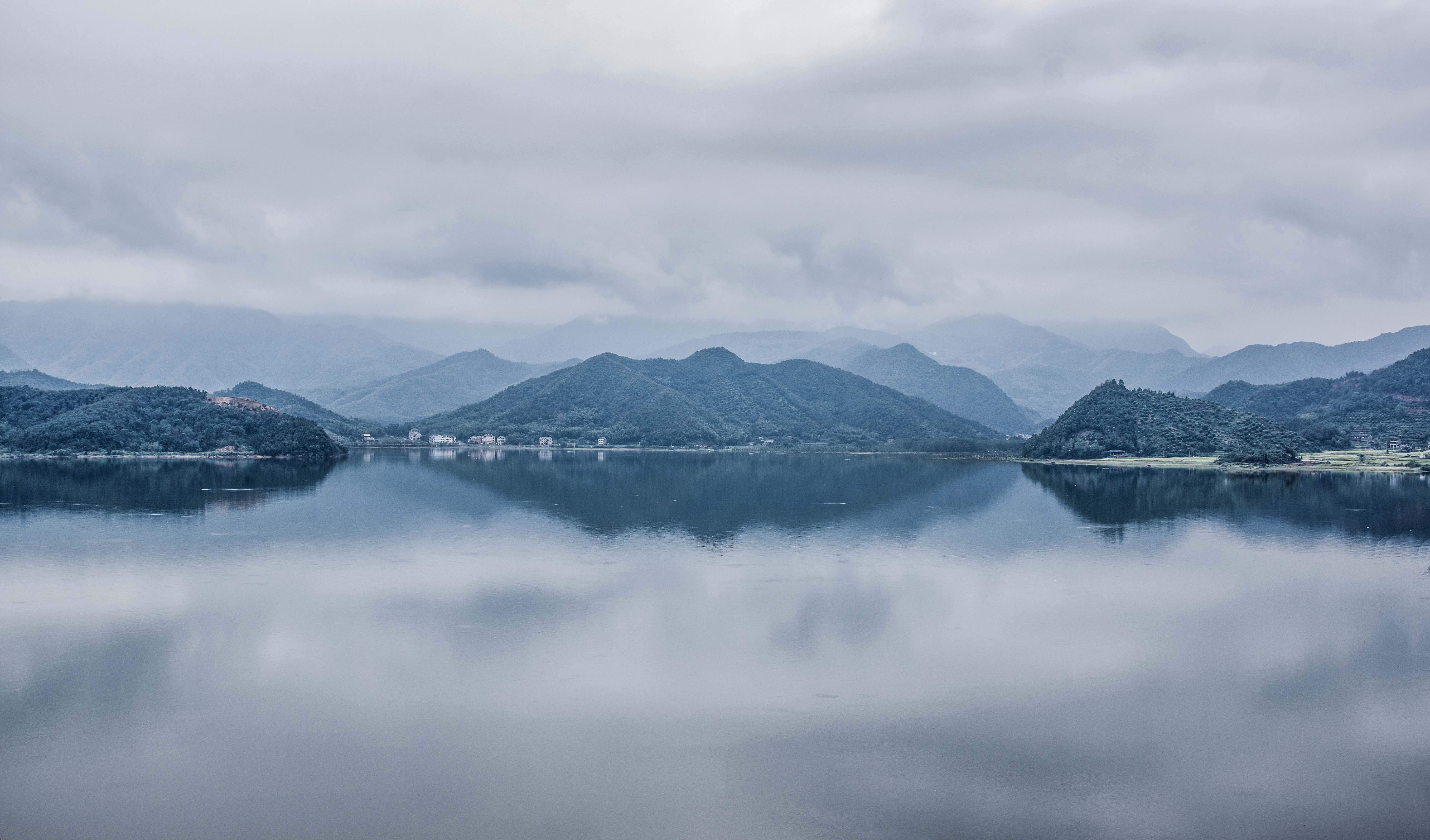 桌面上的壁纸天气 景观 储存器
