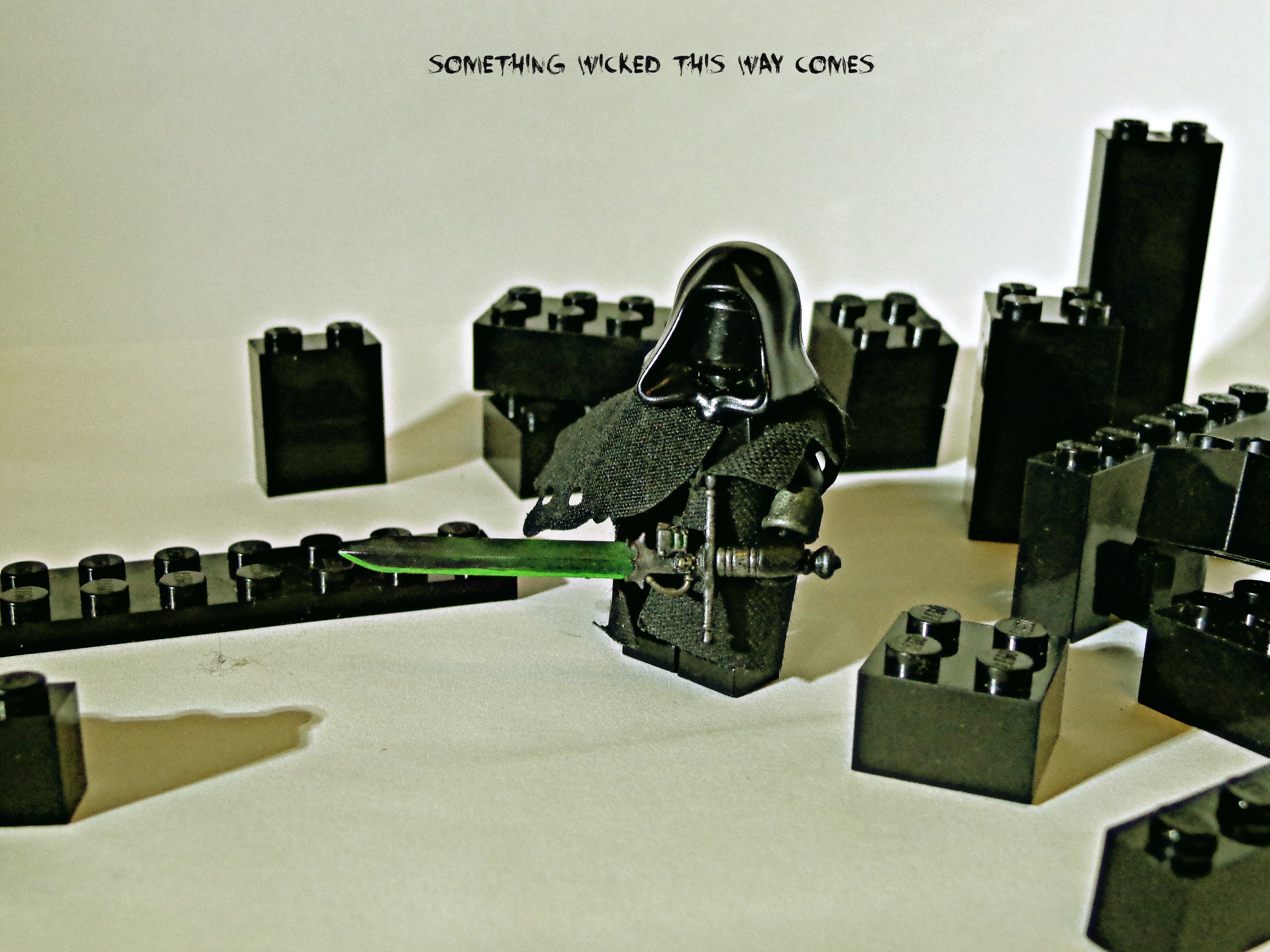 Обои Солнце черный LEGO на рабочий стол