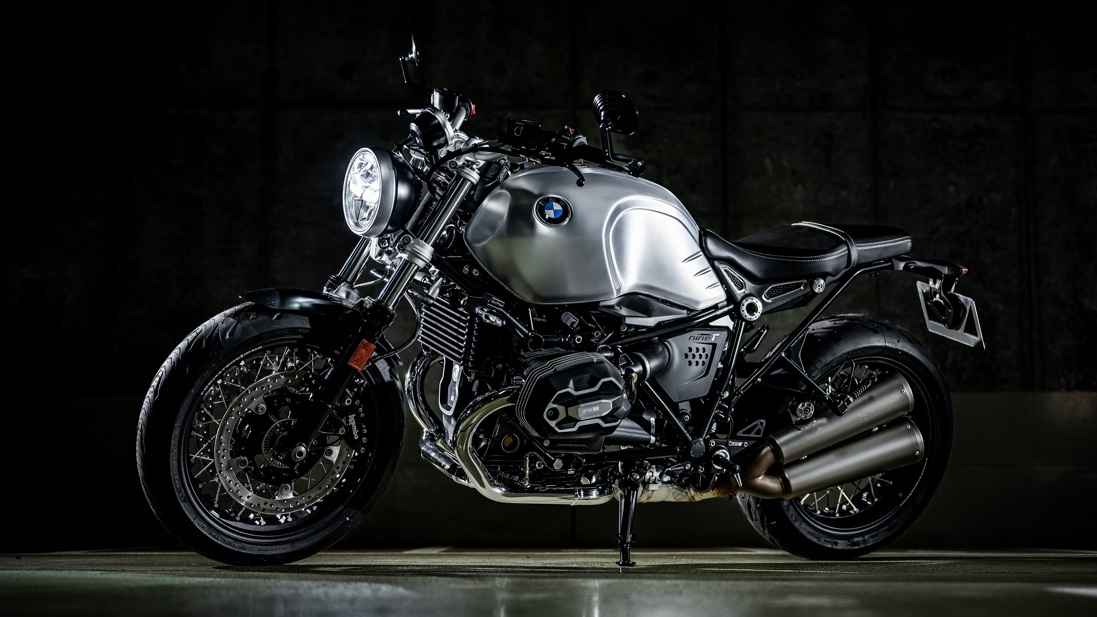 Free photo BMW R nineT Pure Final Edition