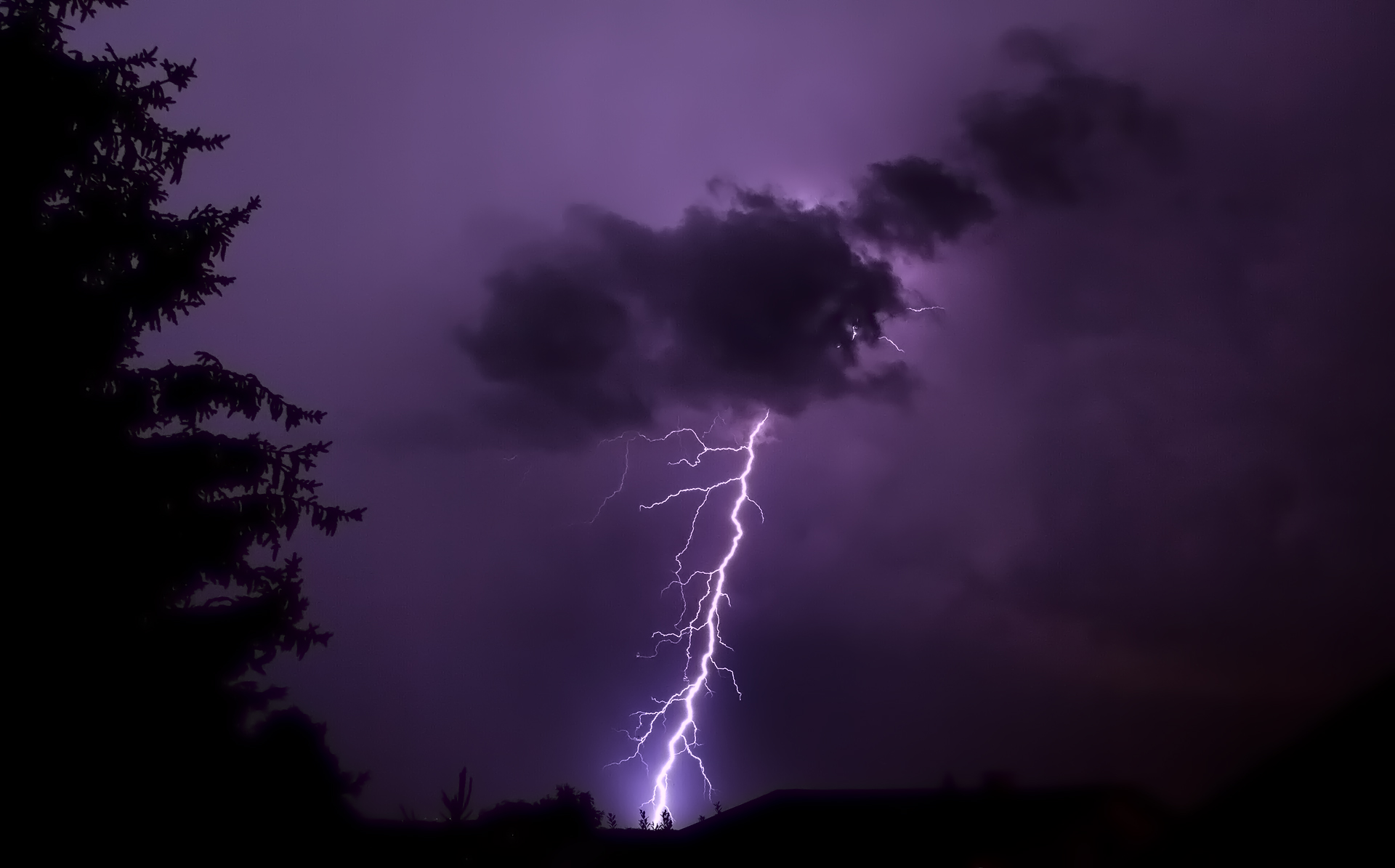 Wallpapers clouds lightning discharge on the desktop