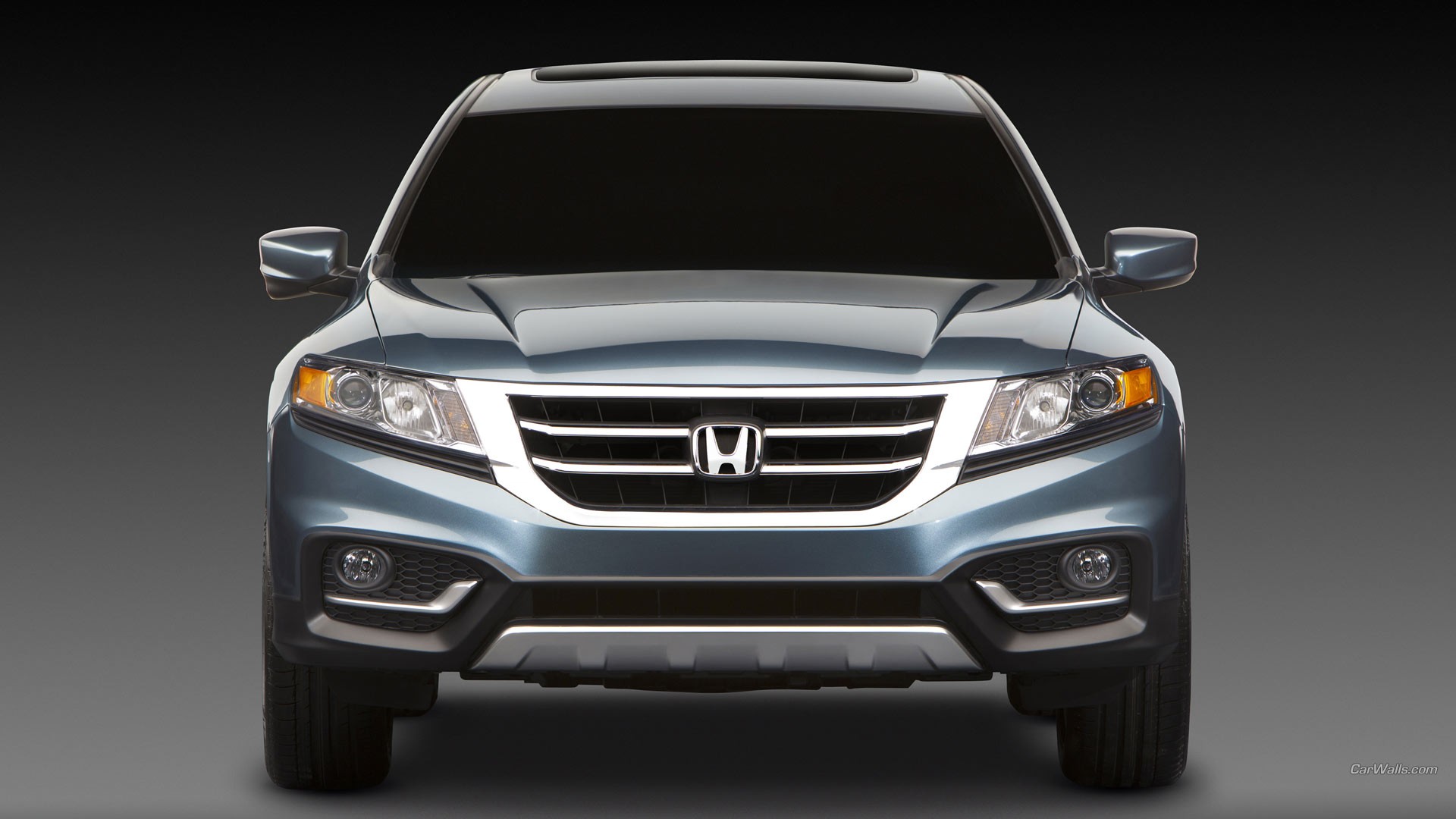 Front view of the Honda Crosstour