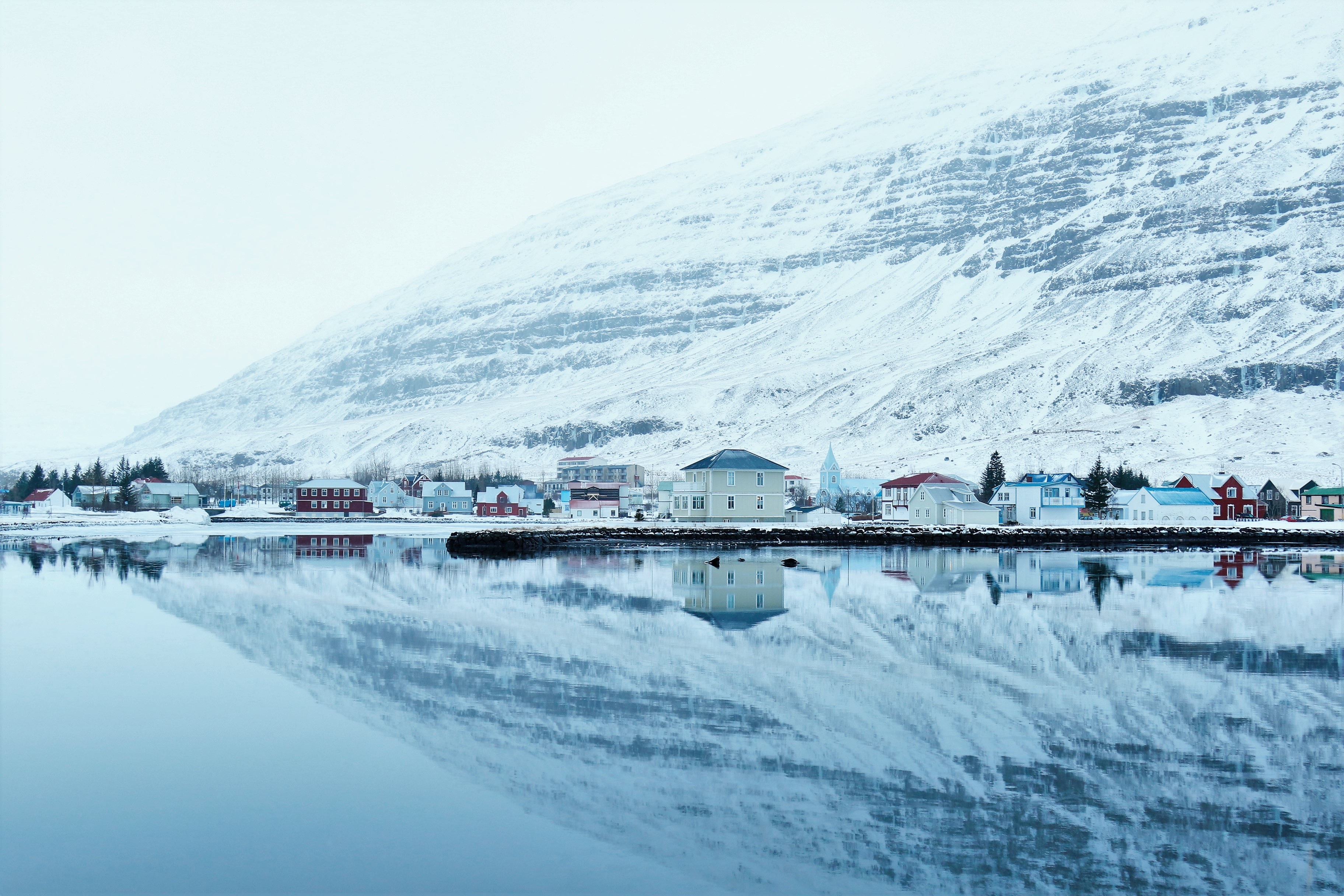 北极地区海边的房屋