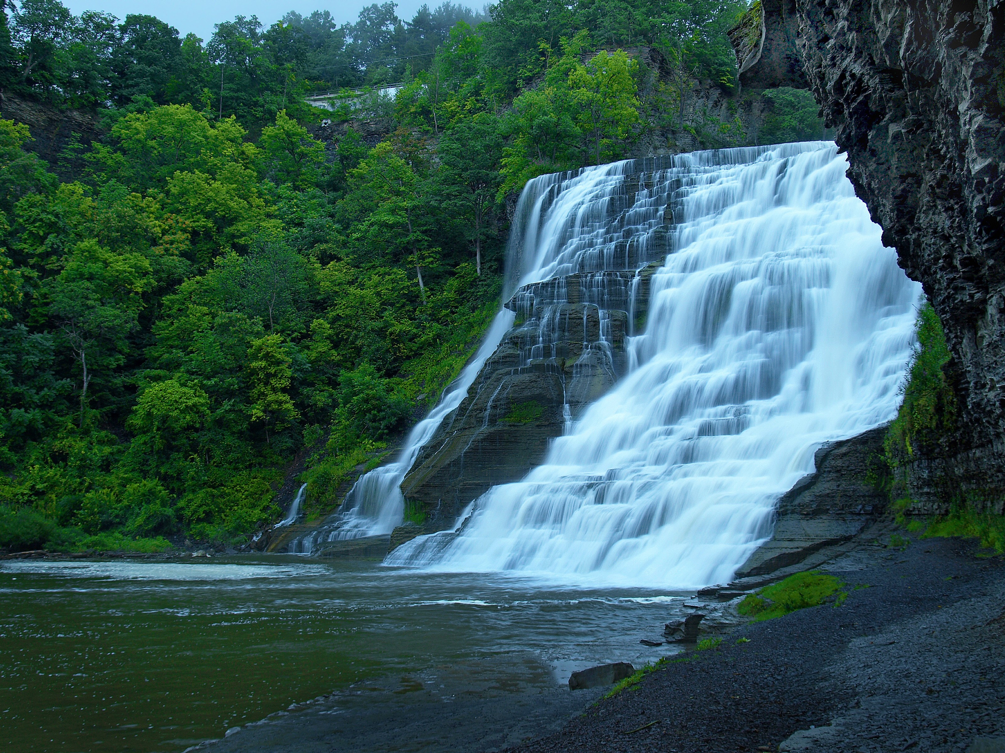 Wallpapers cascade nature waterfall on the desktop